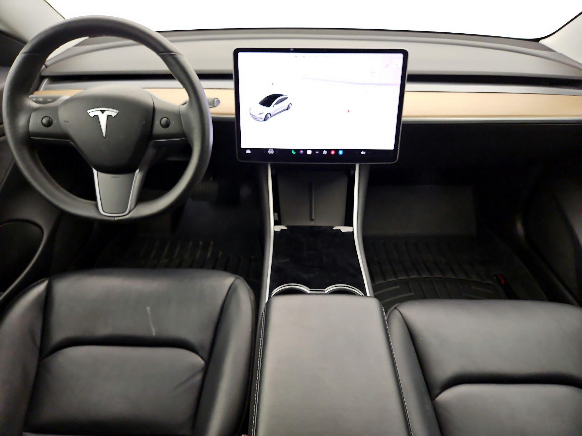 Thumbnail: 2020 Tesla Model 3 - 9