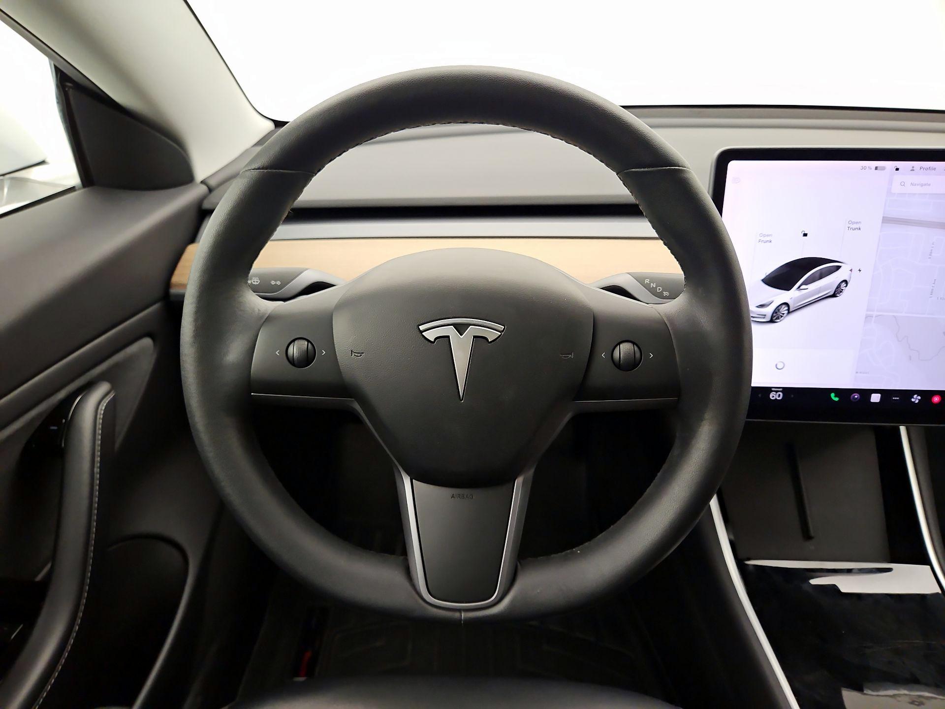 Thumbnail: 2020 Tesla Model 3 - 10