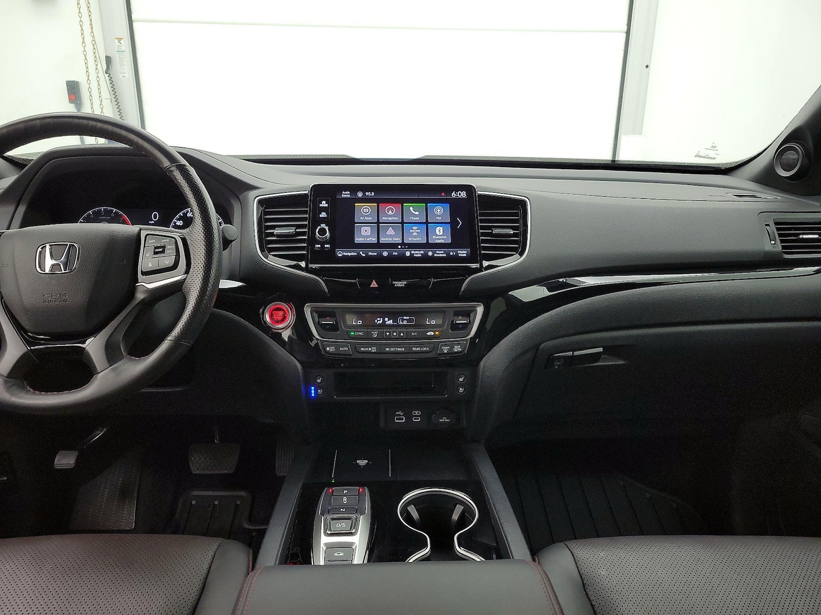 2025 Honda Ridgeline Black Edition - Photo 10