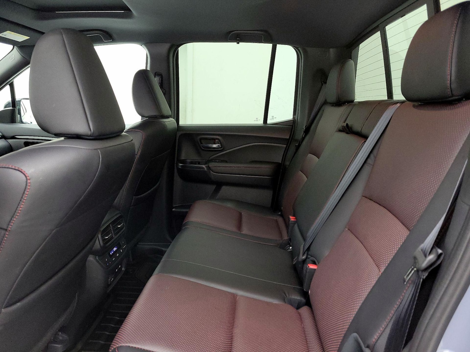 2025 Honda Ridgeline Black Edition - Photo 22