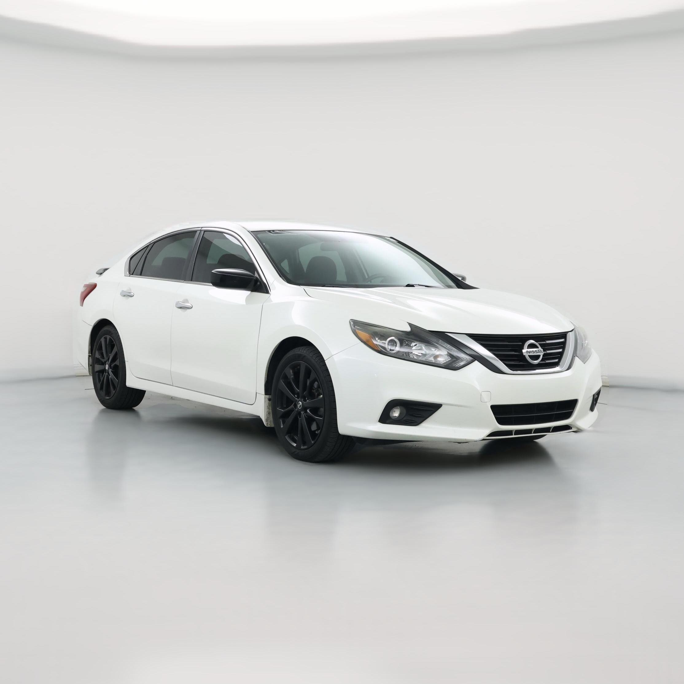 Thumbnail: 2017 Nissan Altima - 1