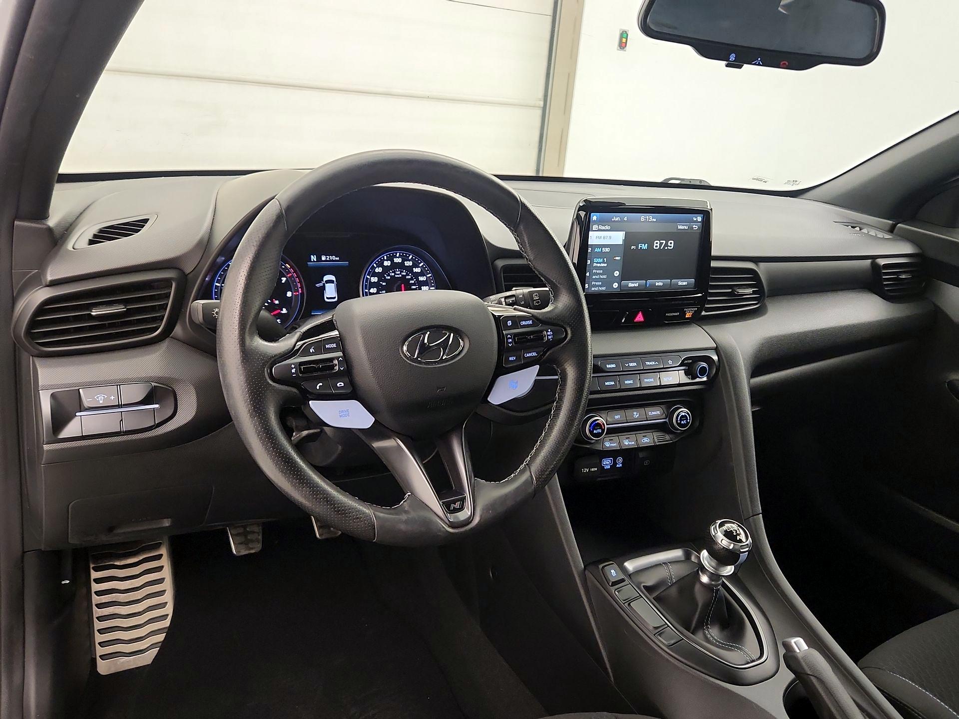 Thumbnail: 2019 Hyundai Veloster - 9