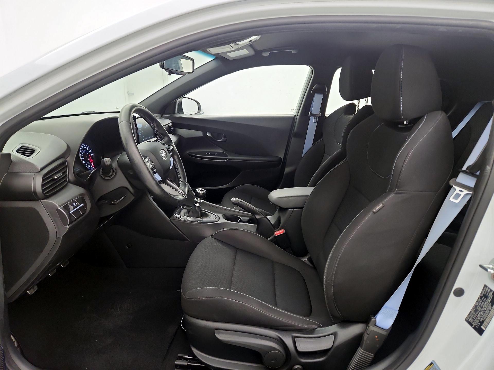 Thumbnail: 2019 Hyundai Veloster - 11