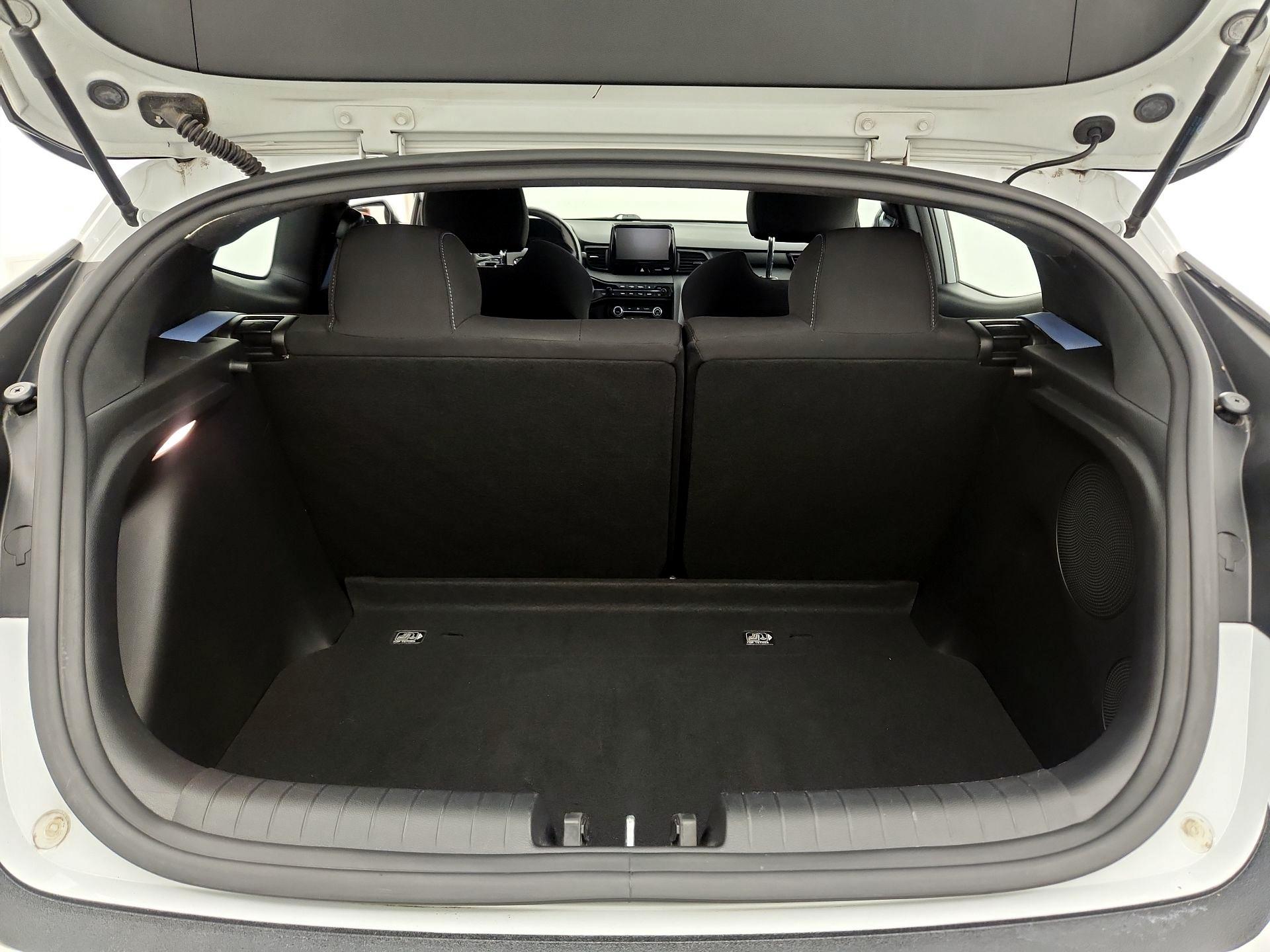 Thumbnail: 2019 Hyundai Veloster - 19