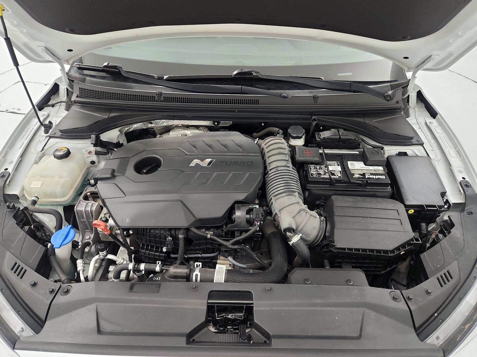 Thumbnail: 2019 Hyundai Veloster - 20