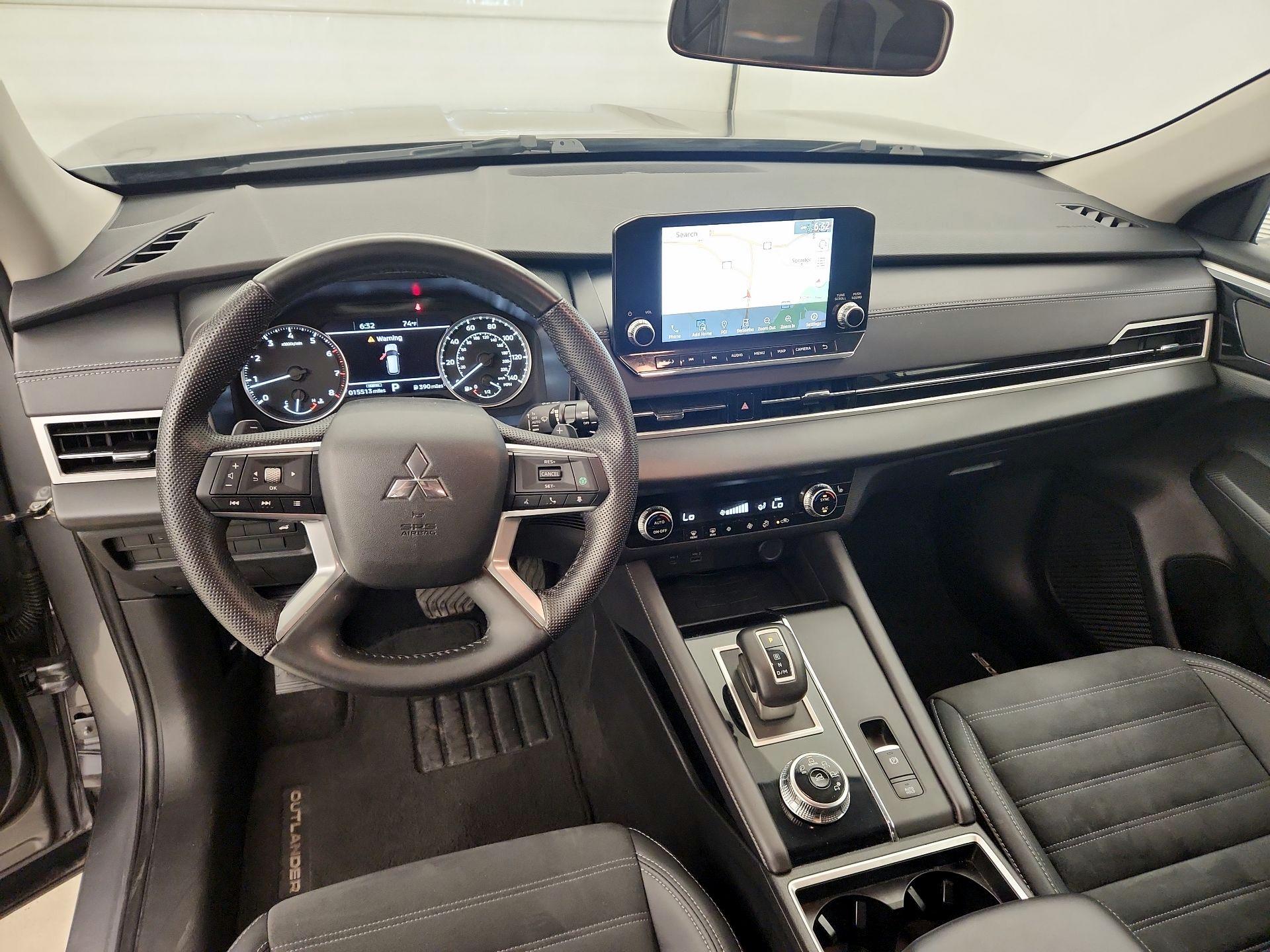 Thumbnail: 2023 Mitsubishi Outlander - 9