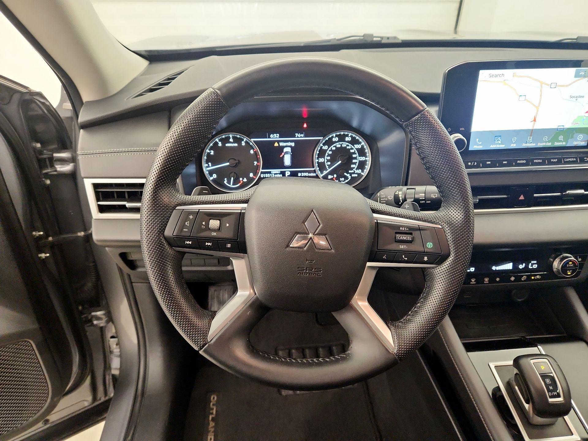 Thumbnail: 2023 Mitsubishi Outlander - 10