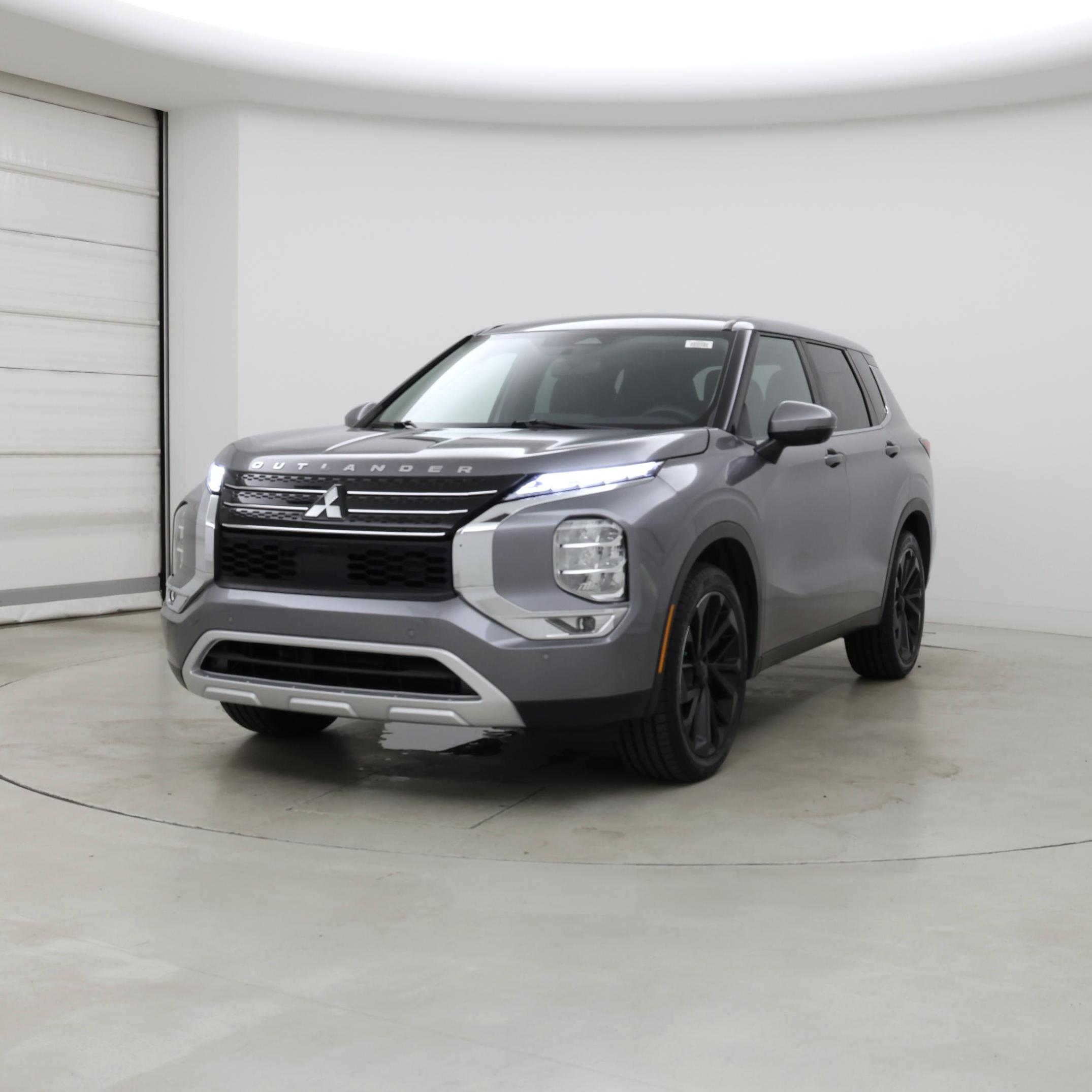 Thumbnail: 2023 Mitsubishi Outlander - 4