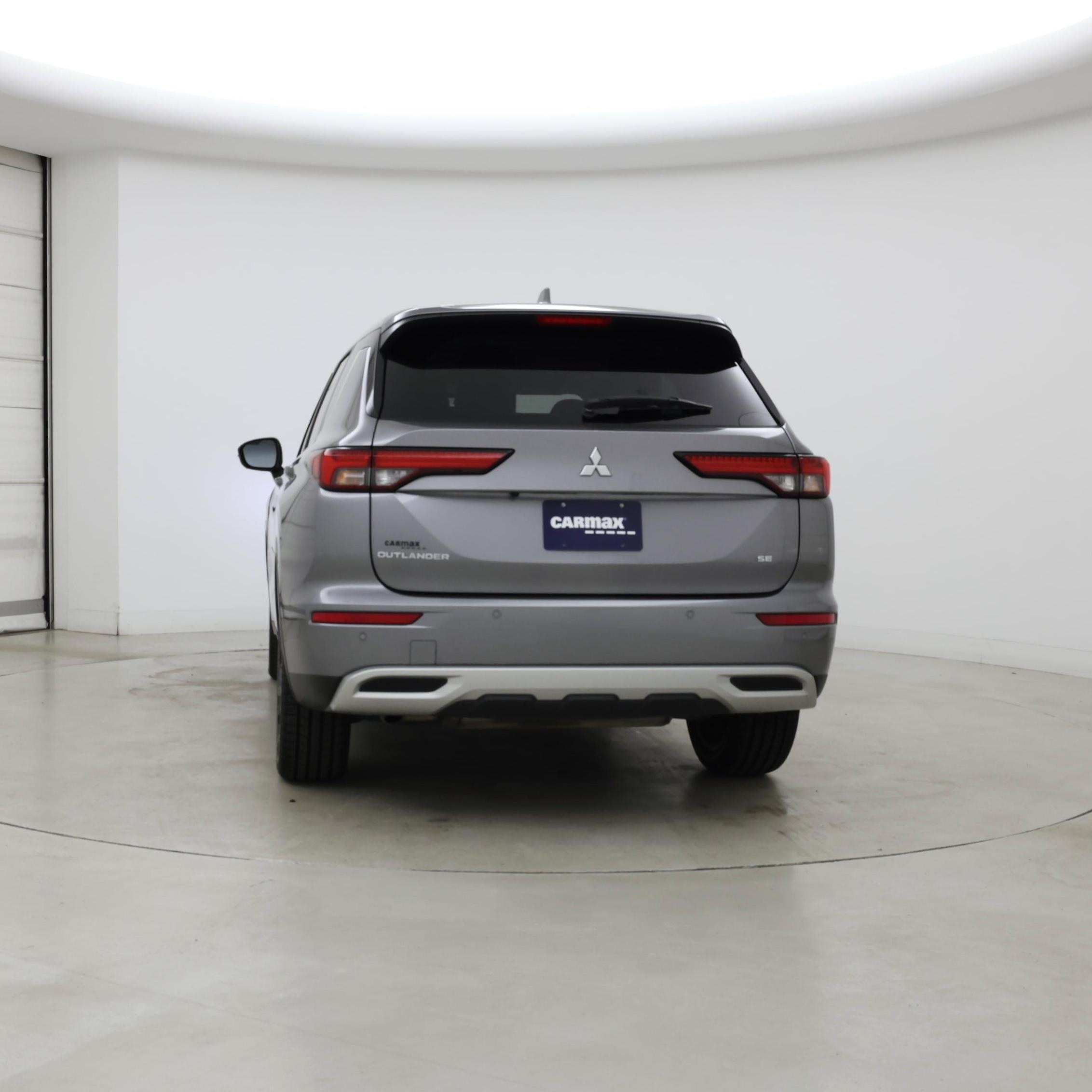 Thumbnail: 2023 Mitsubishi Outlander - 6