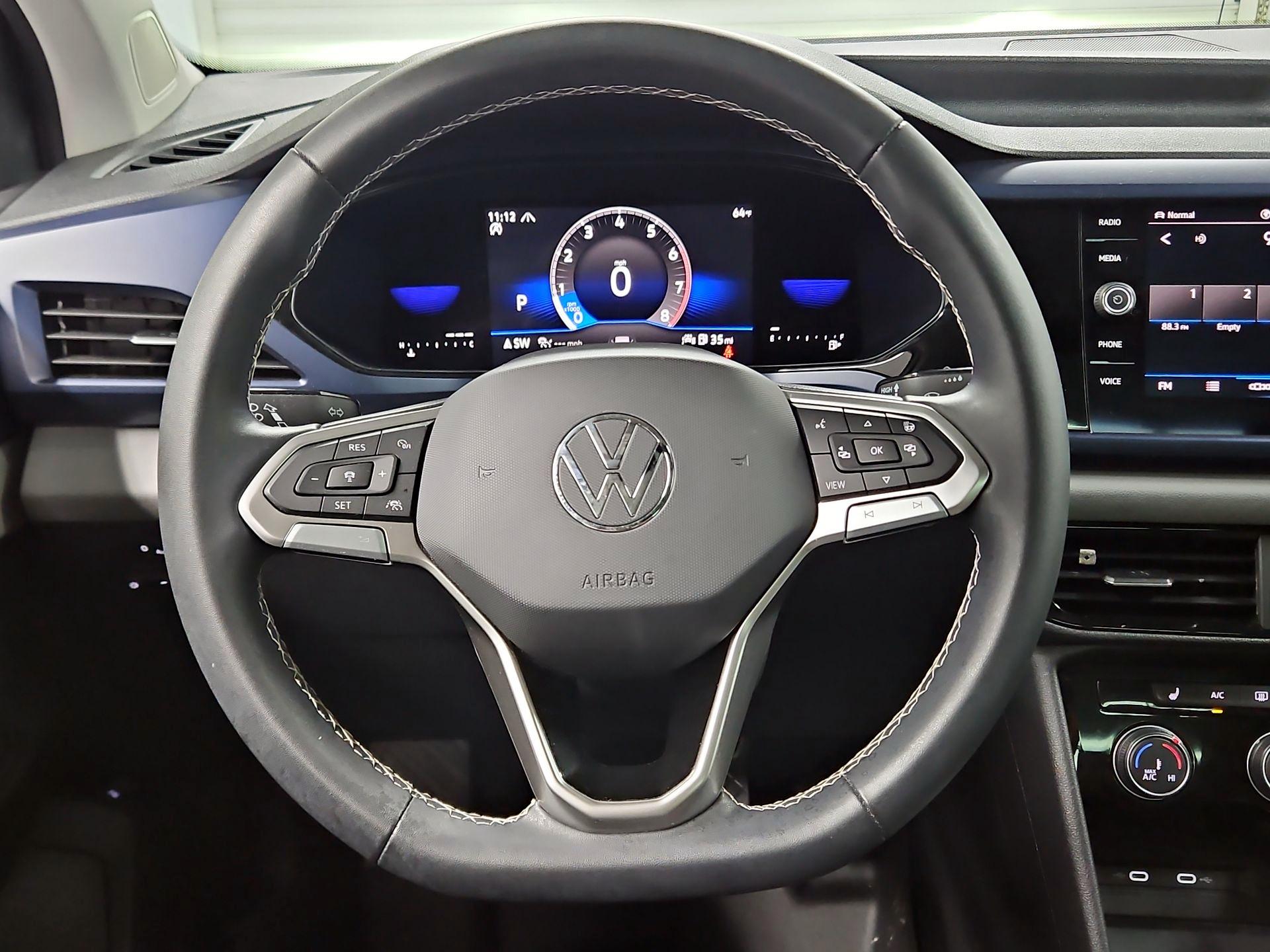 Thumbnail: 2023 Volkswagen Taos - 10