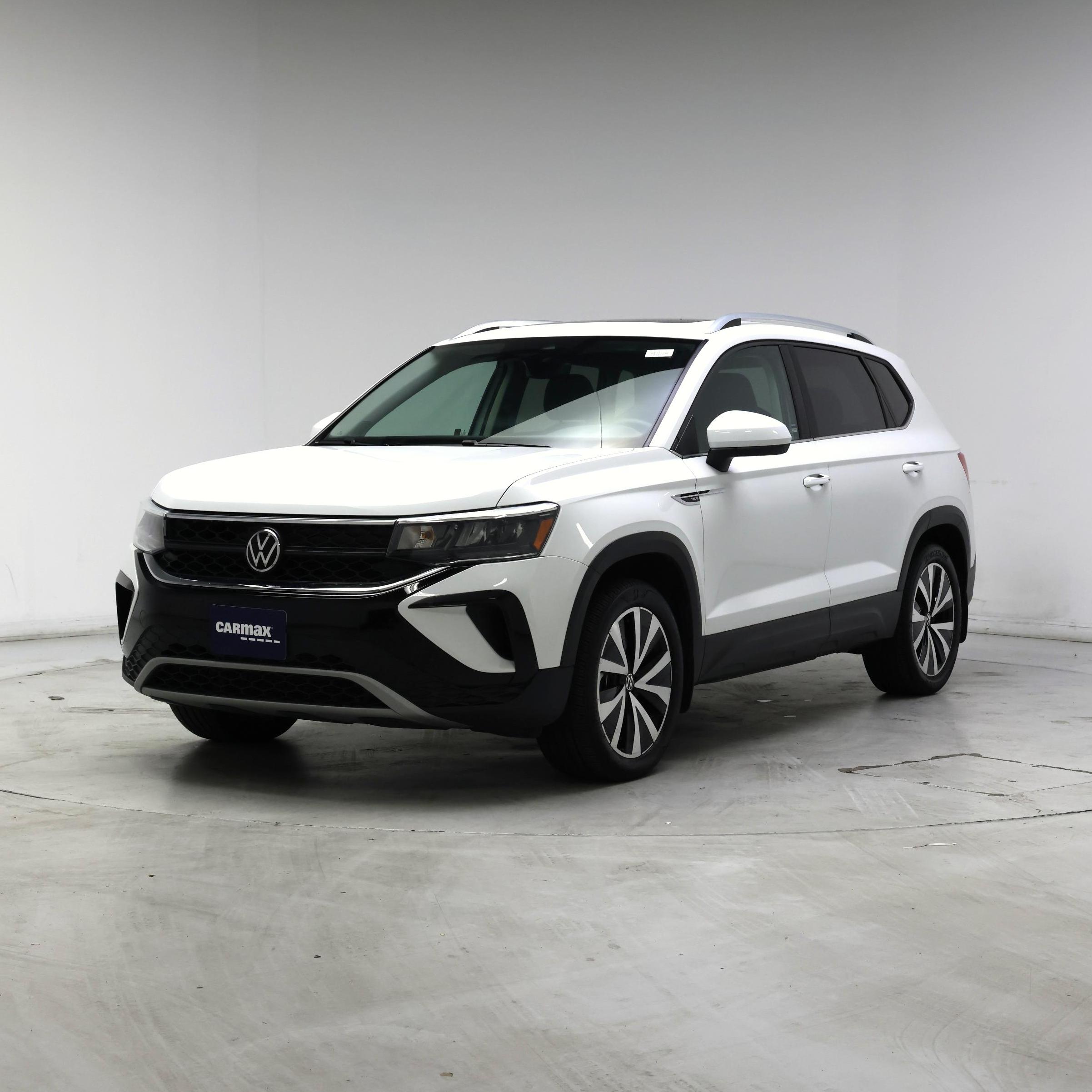 Thumbnail: 2023 Volkswagen Taos - 4