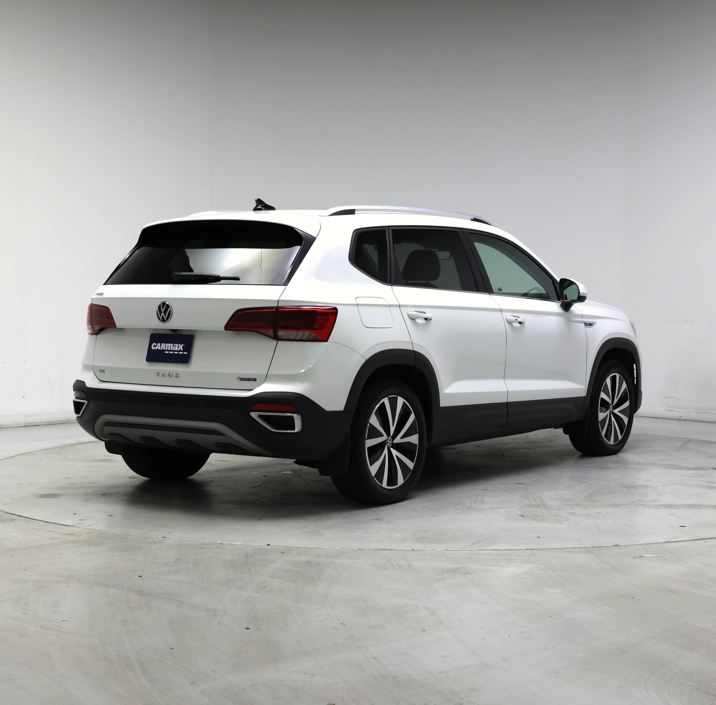 Thumbnail: 2023 Volkswagen Taos - 8