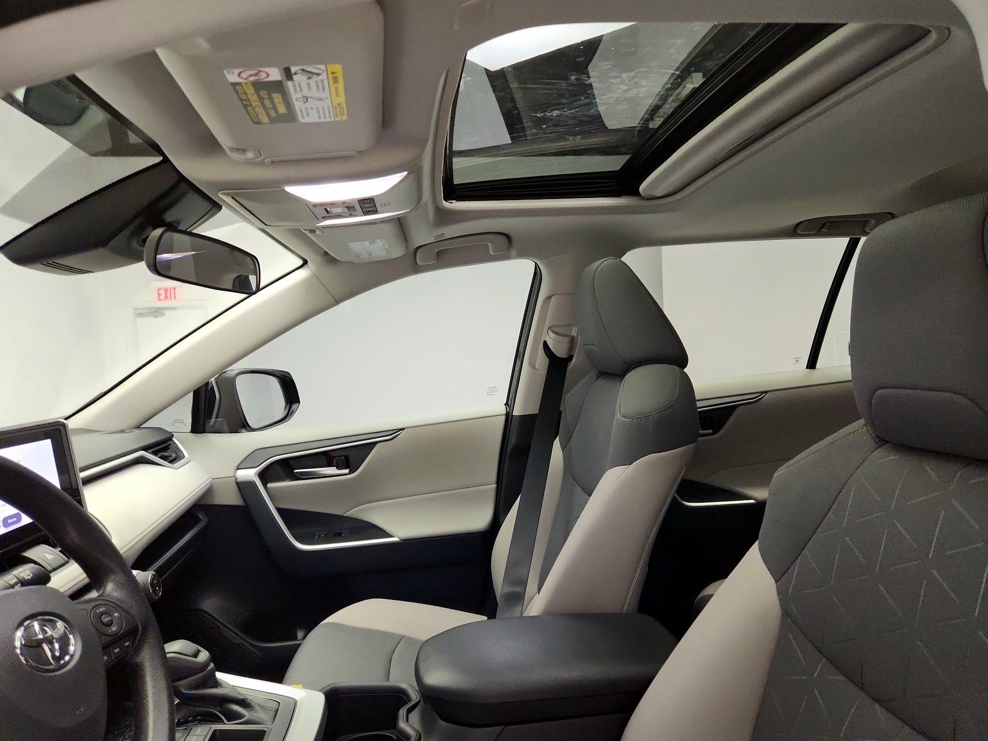 Thumbnail: 2025 Toyota RAV4 - 19