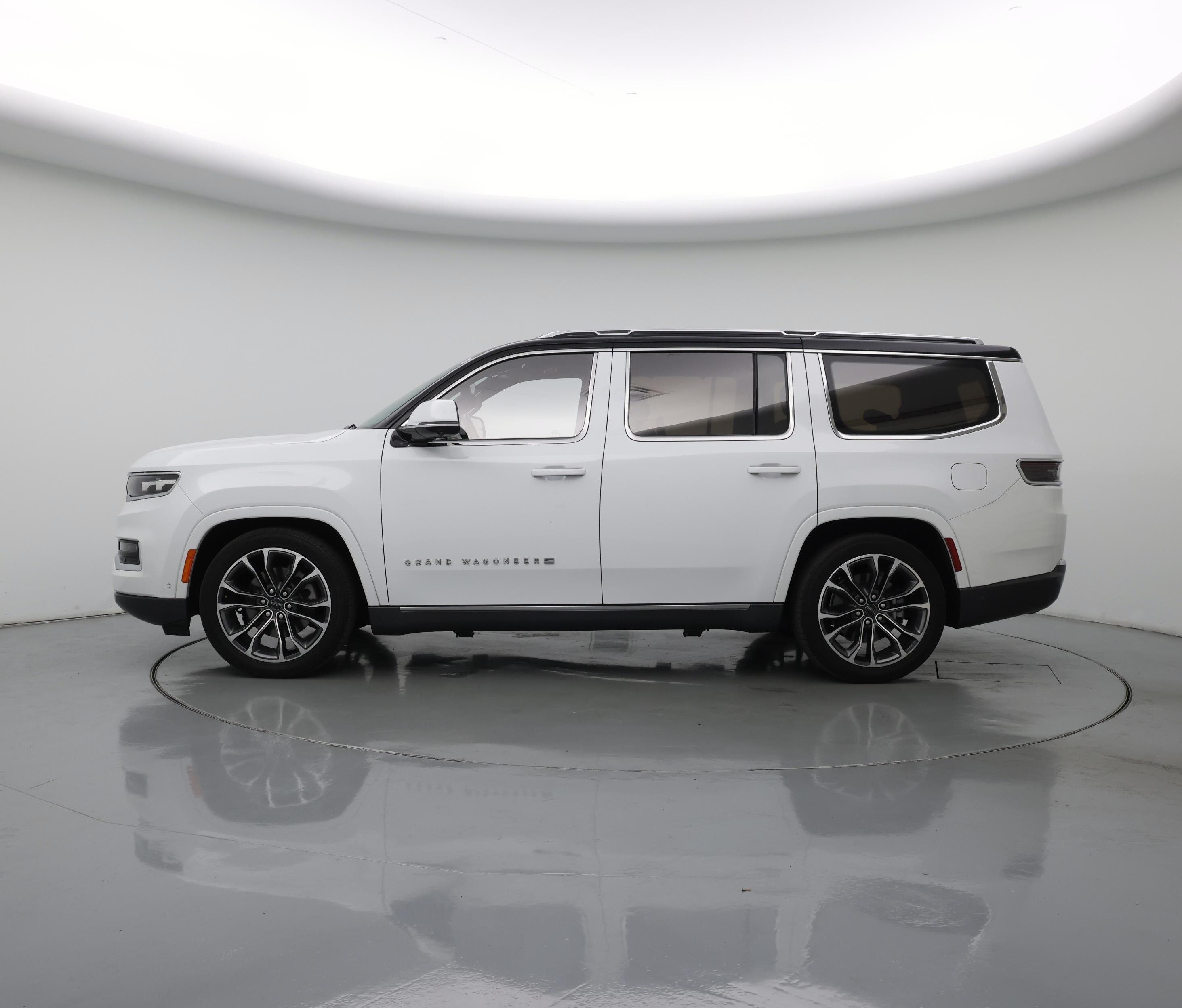 Thumbnail: 2022 Jeep Grand Wagoneer - 3