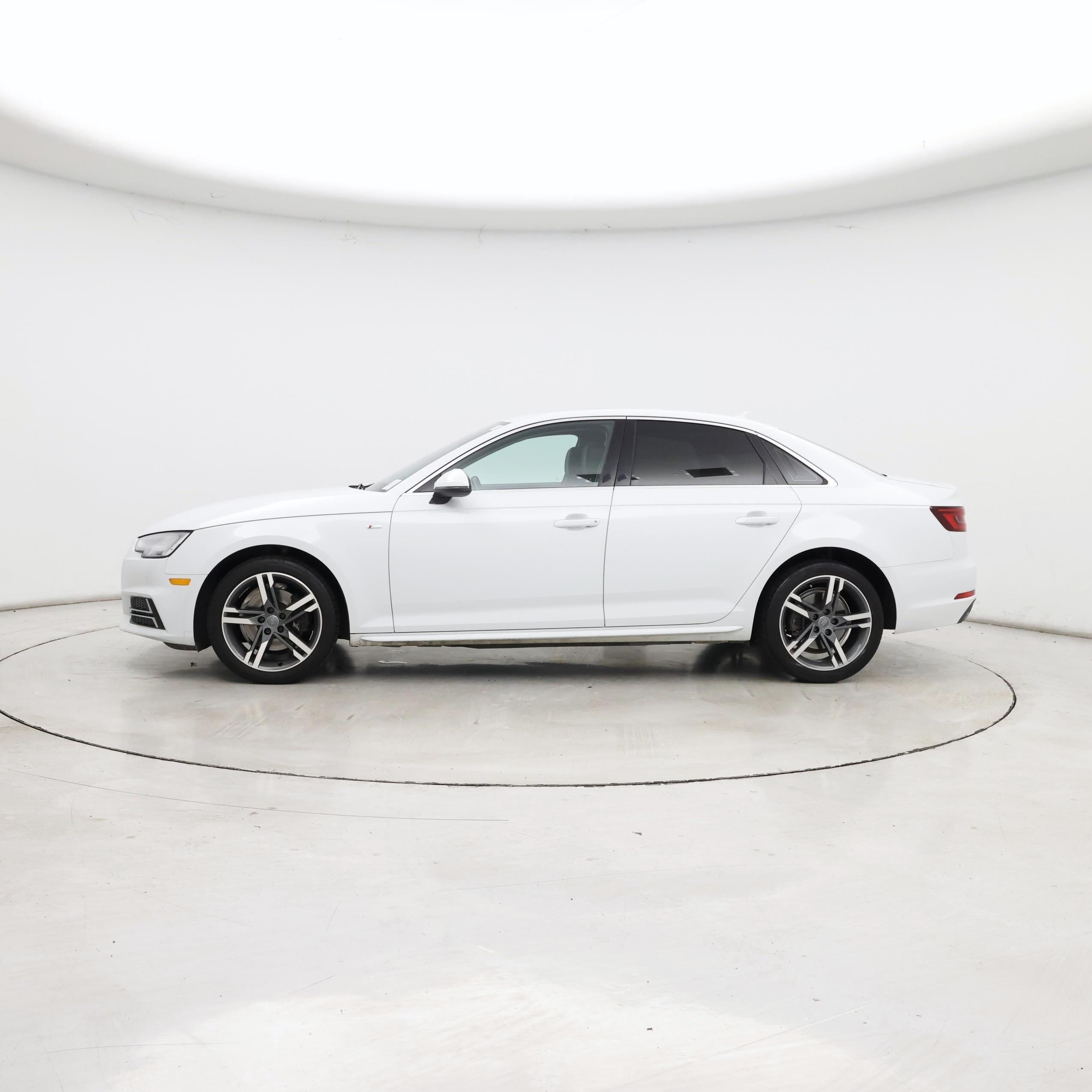 Thumbnail: 2018 Audi A4 - 3