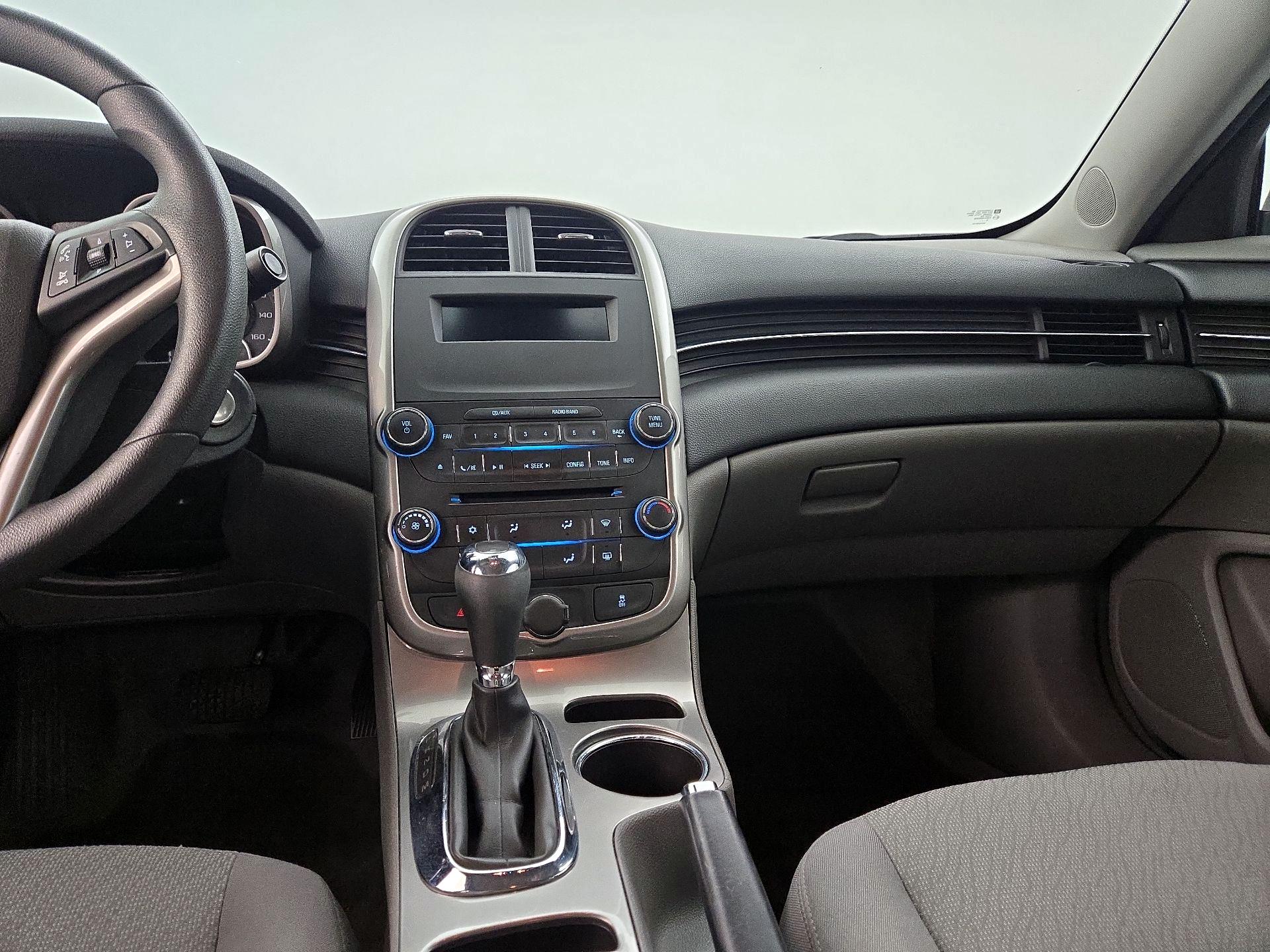 Thumbnail: 2014 Chevrolet Malibu - 9