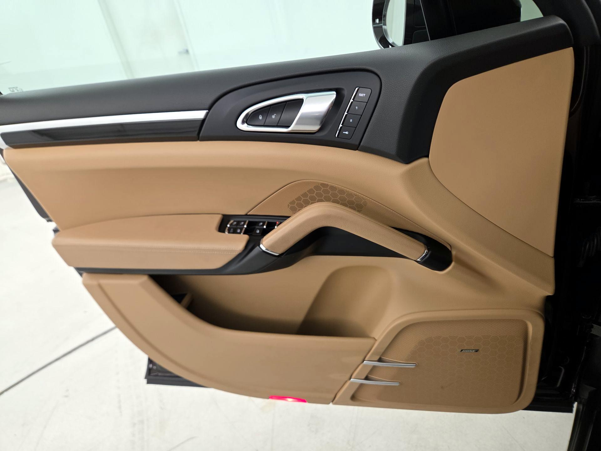 Thumbnail: 2018 Porsche Cayenne - 12