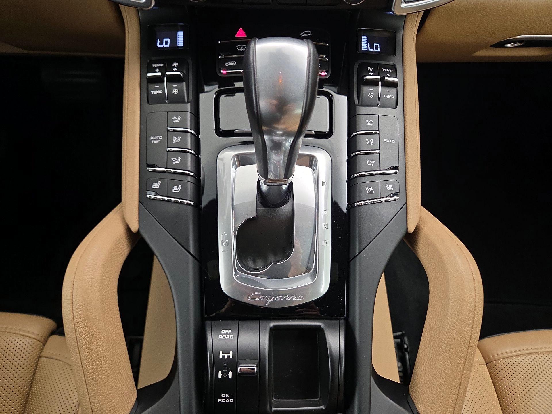 Thumbnail: 2018 Porsche Cayenne - 18