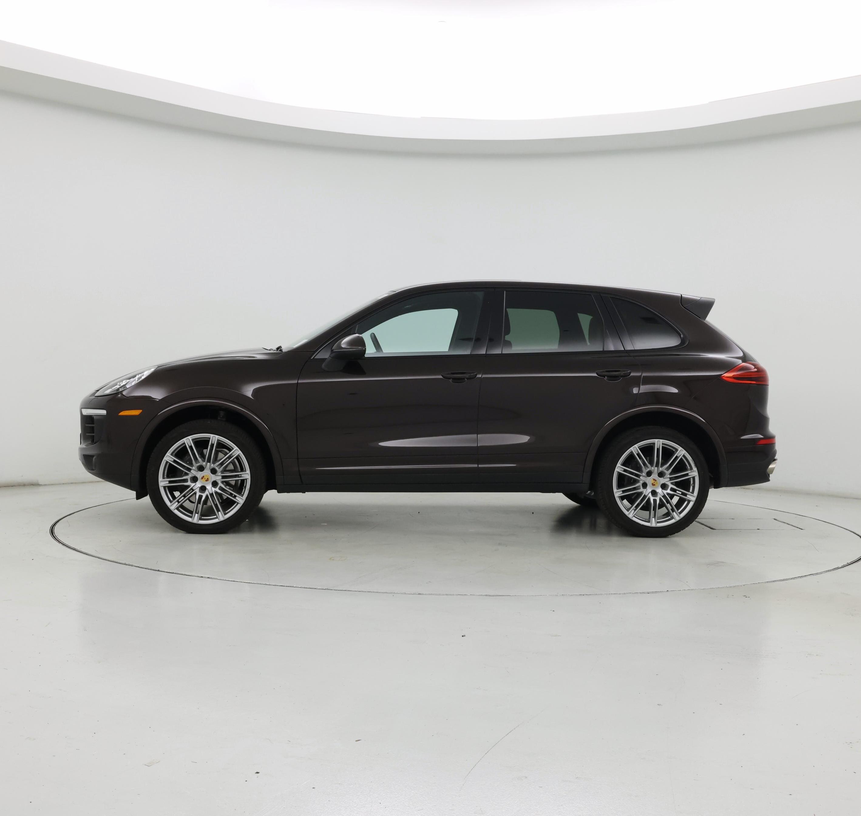 Thumbnail: 2018 Porsche Cayenne - 3