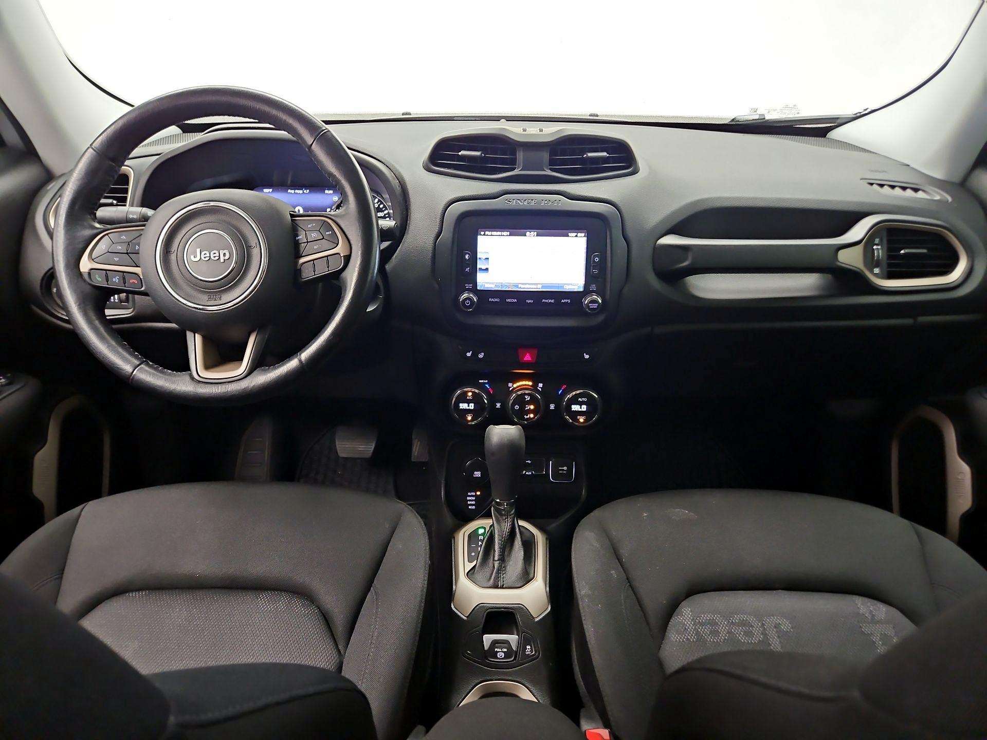 Thumbnail: 2017 Jeep Renegade - 9