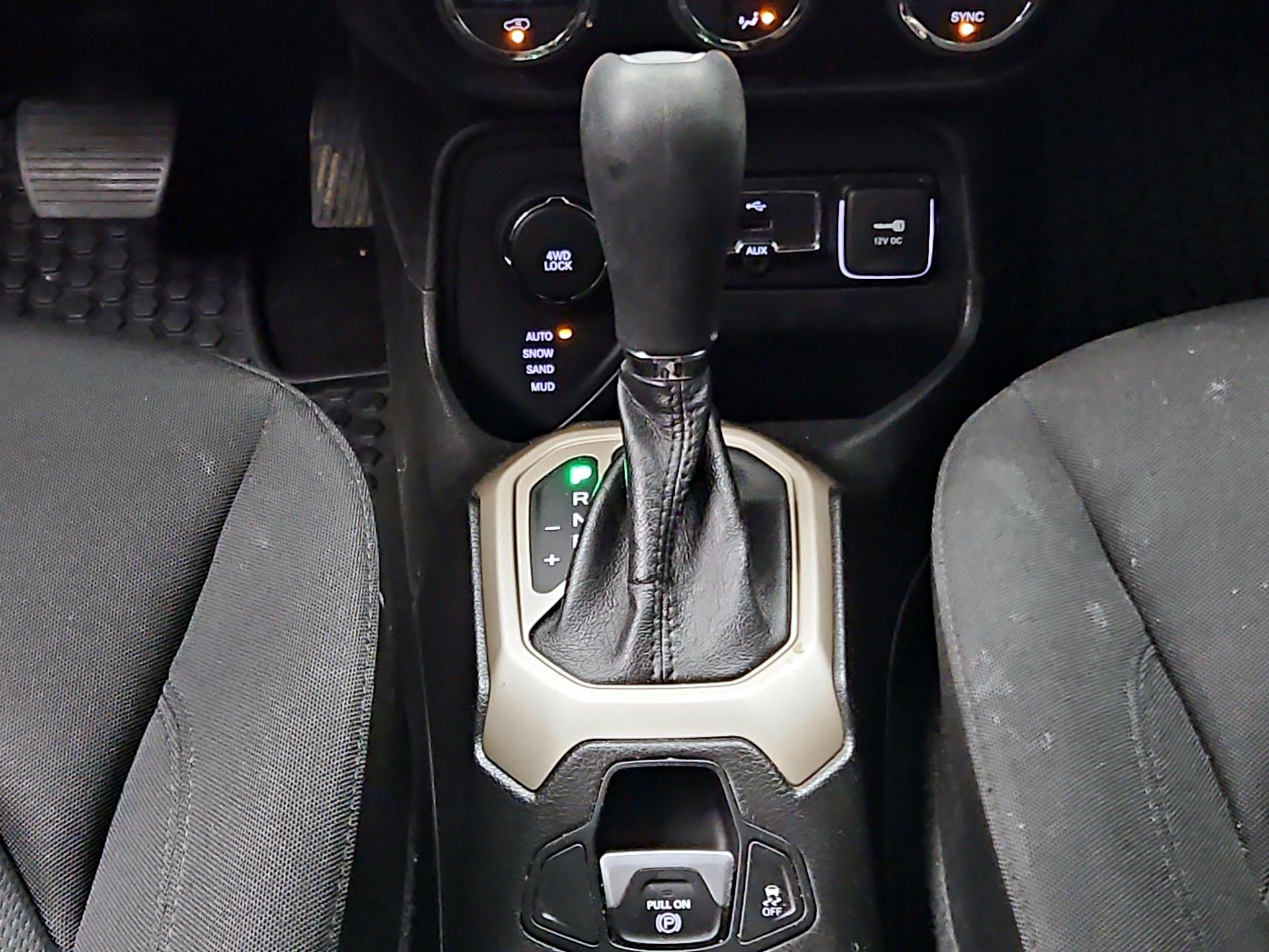 Thumbnail: 2017 Jeep Renegade - 18