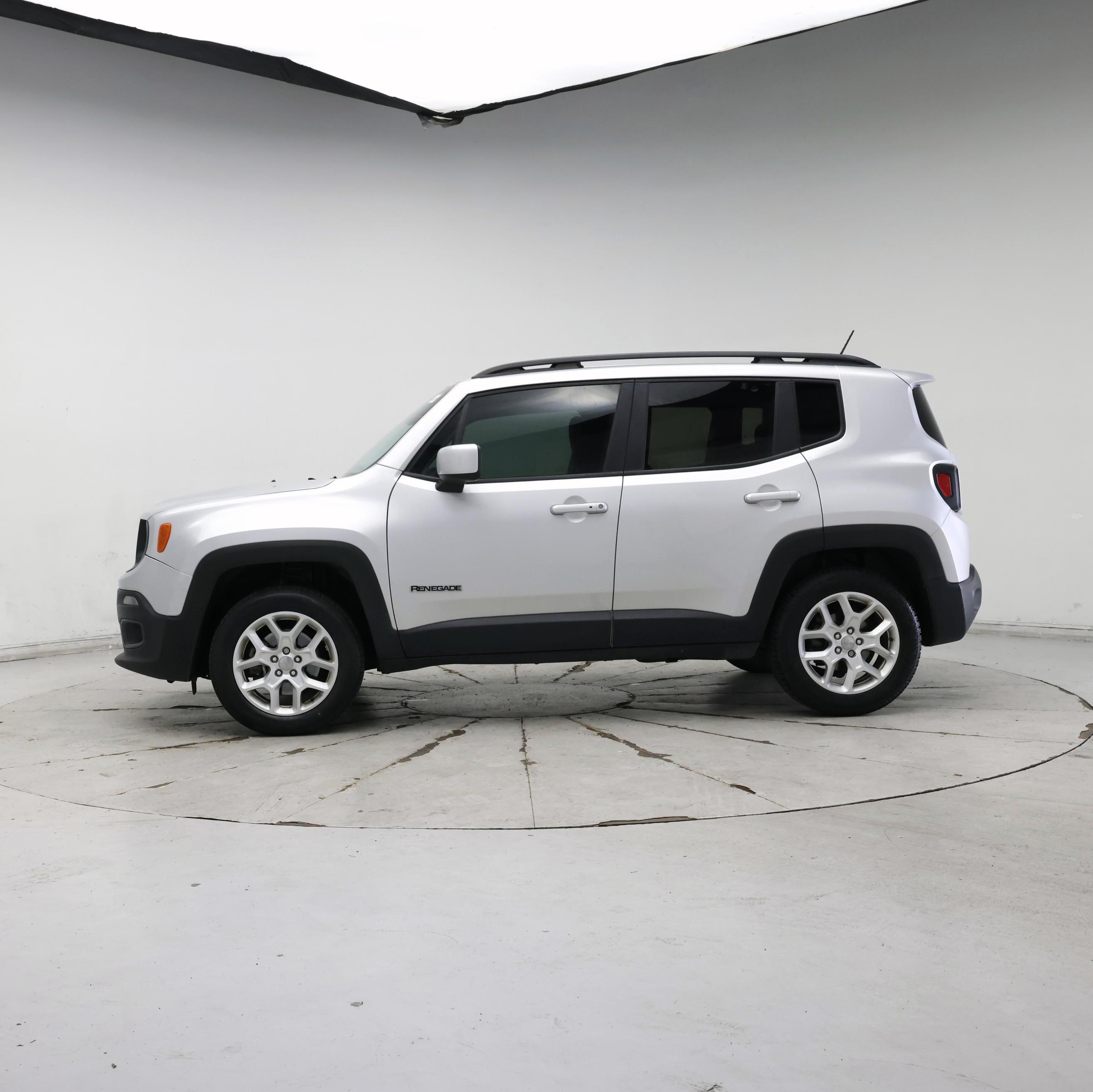 Thumbnail: 2017 Jeep Renegade - 3