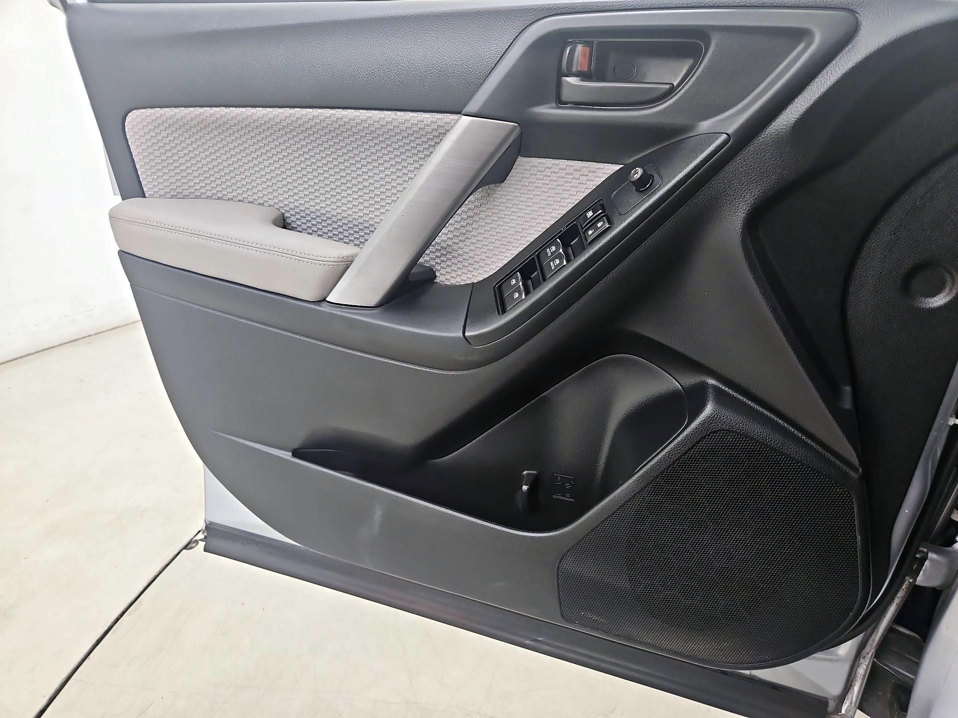 Thumbnail: 2018 Subaru Forester - 10