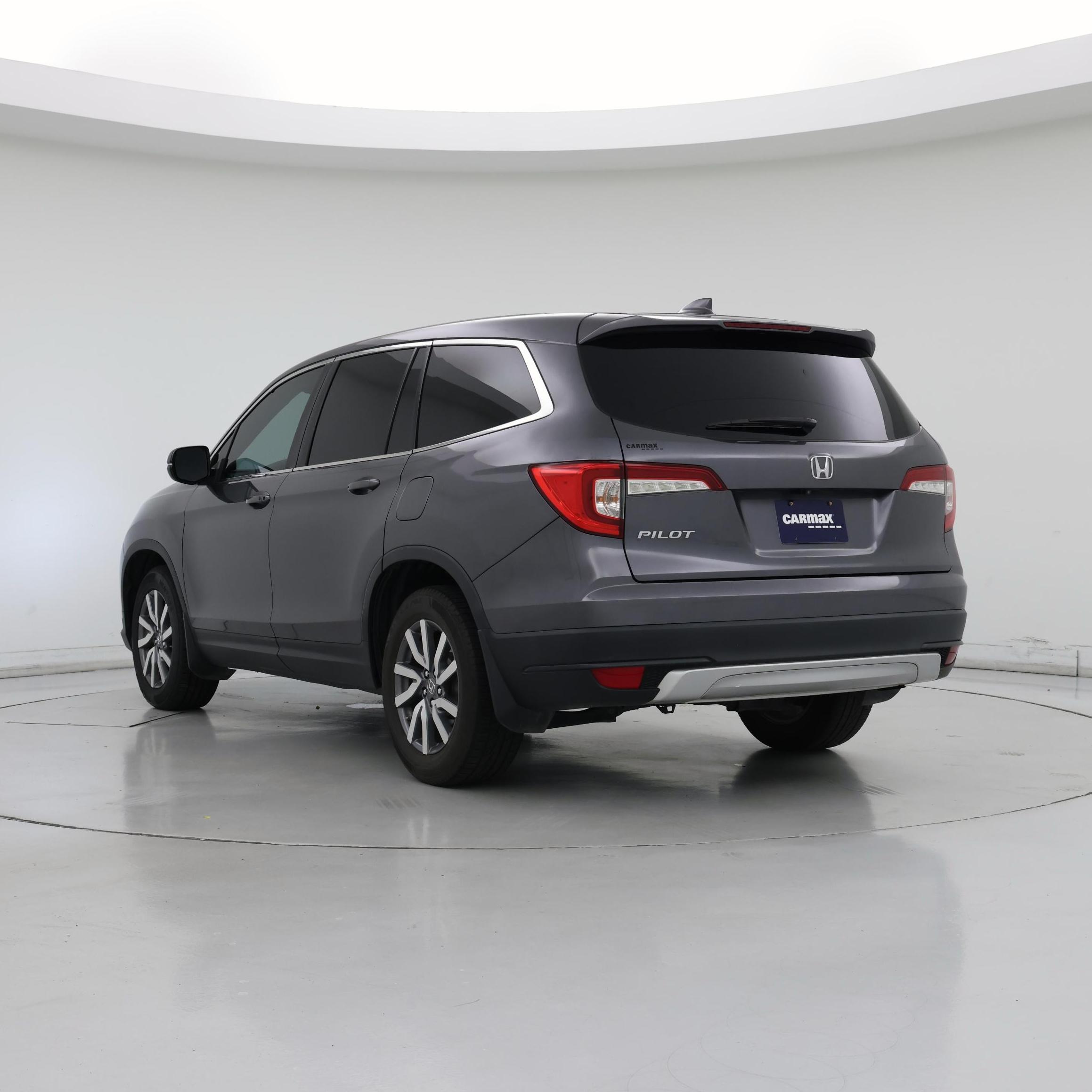 Thumbnail: 2019 Honda Pilot - 2