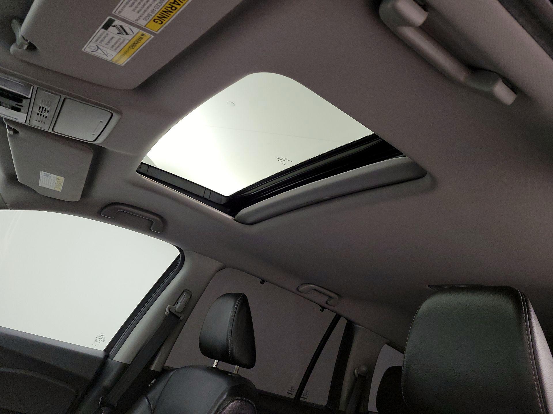 Thumbnail: 2019 Honda Pilot - 19