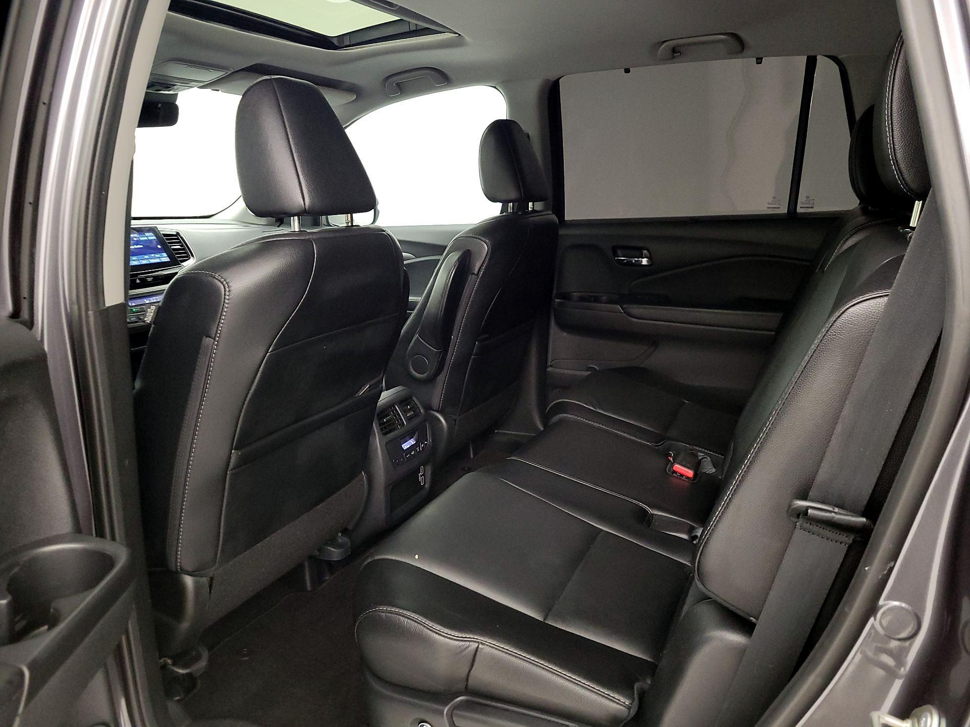 Thumbnail: 2019 Honda Pilot - 20