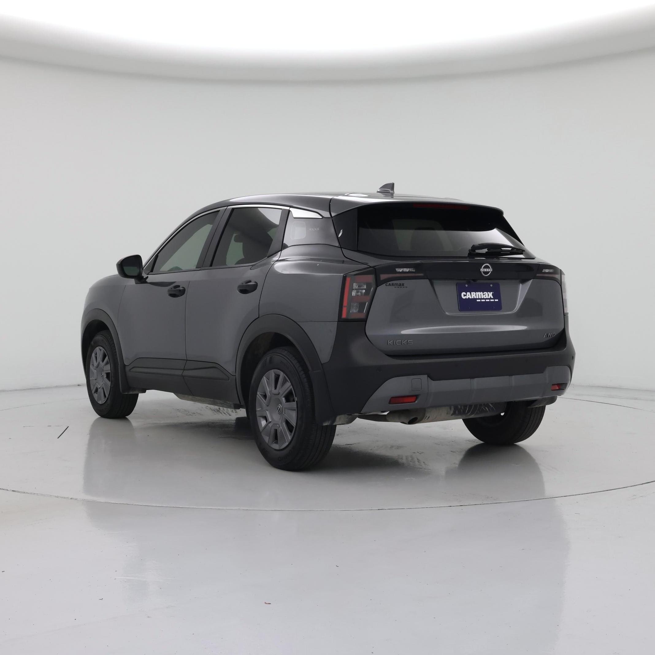 Thumbnail: 2025 Nissan Kicks - 2