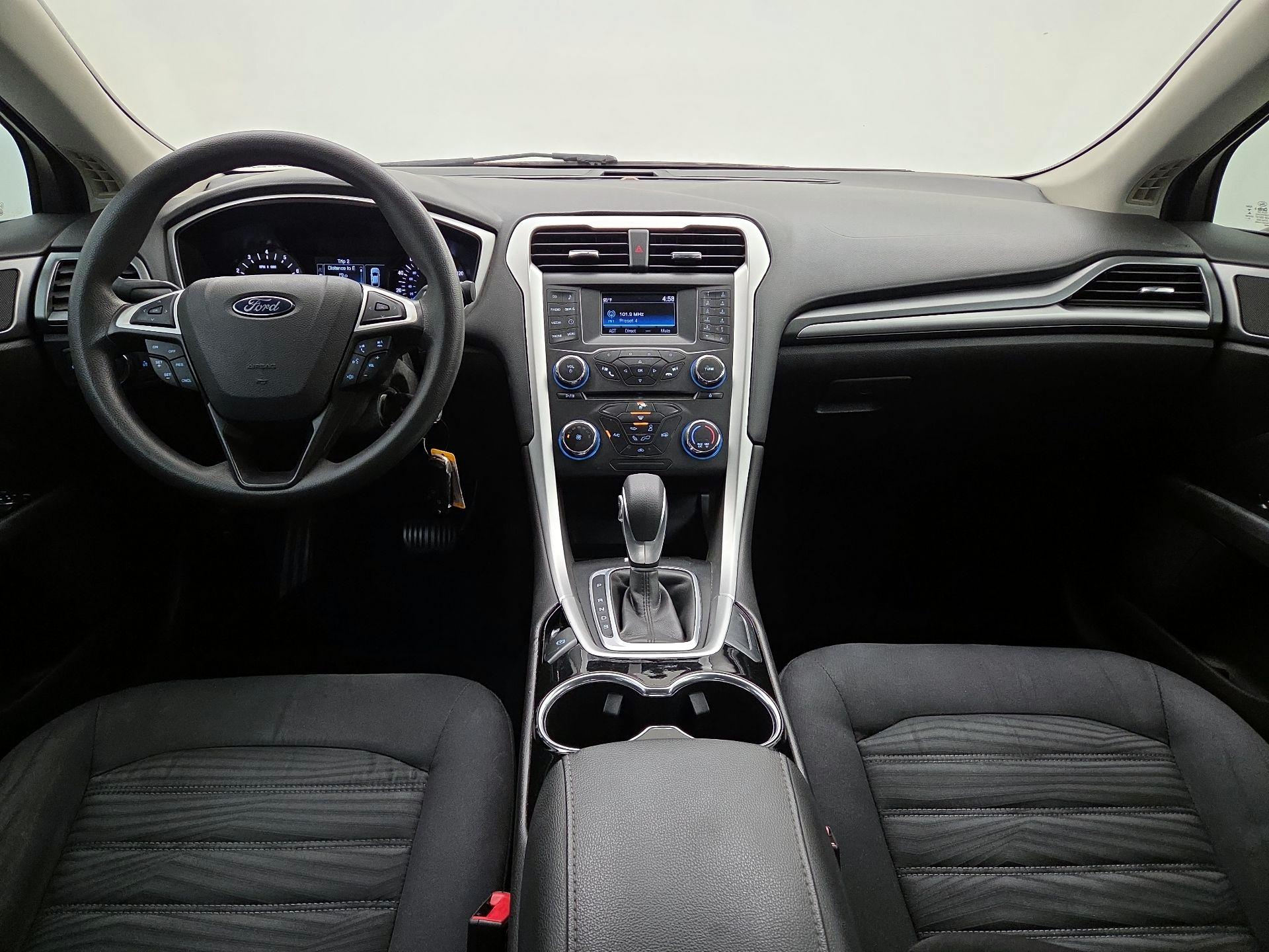 Thumbnail: 2016 Ford Fusion - 9