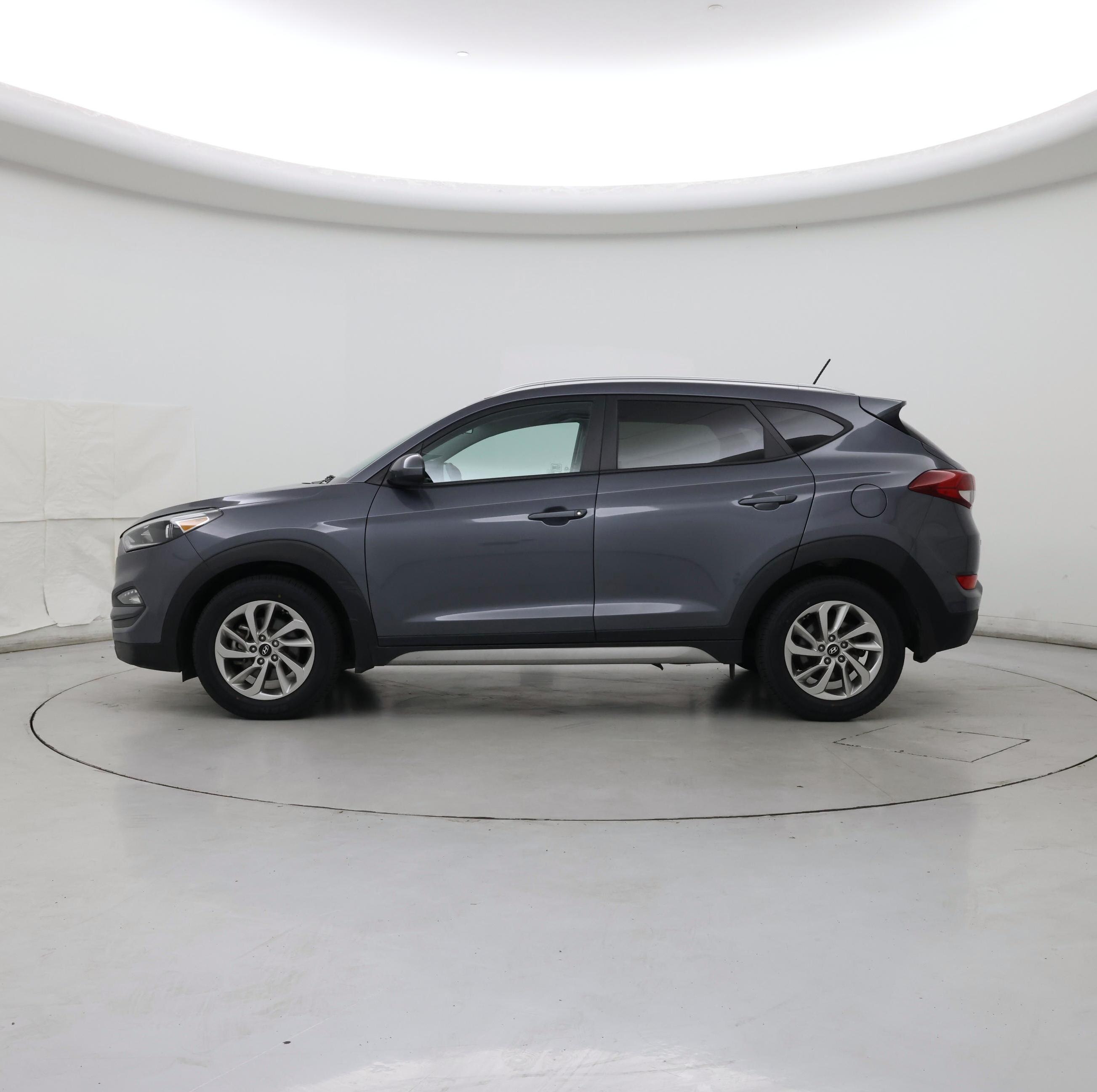 Thumbnail: 2017 Hyundai Tucson - 3
