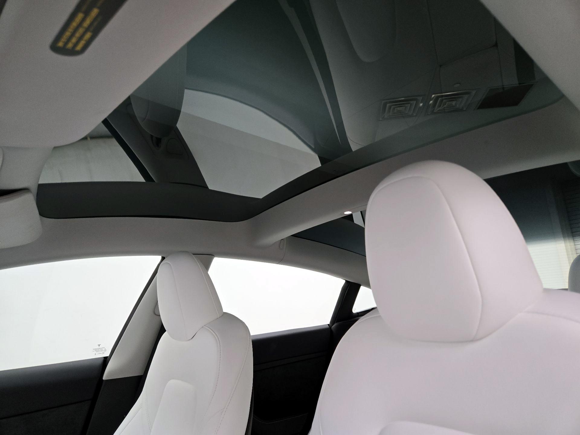Thumbnail: 2023 Tesla Model 3 - 19