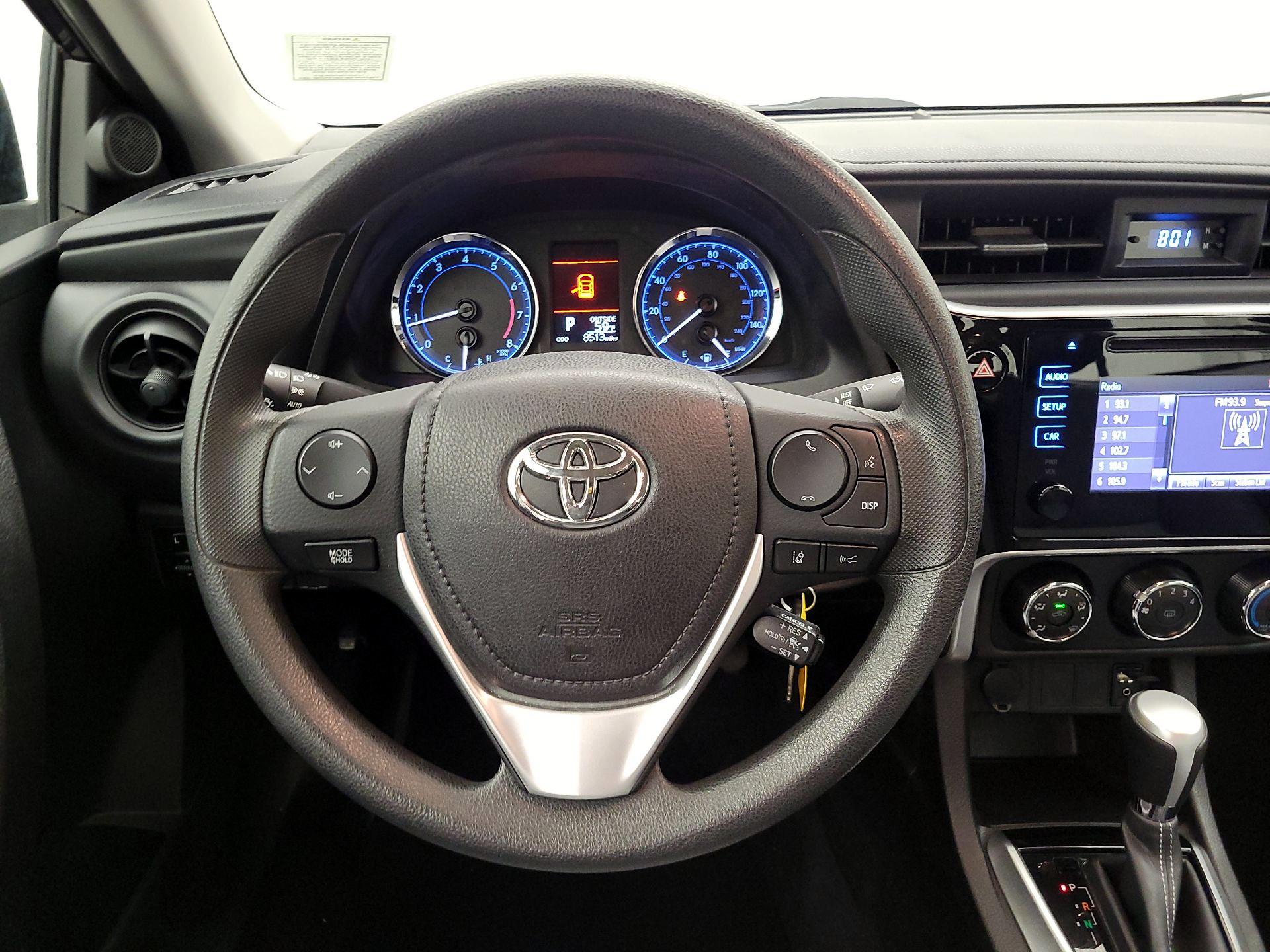 Thumbnail: 2017 Toyota Corolla - 10