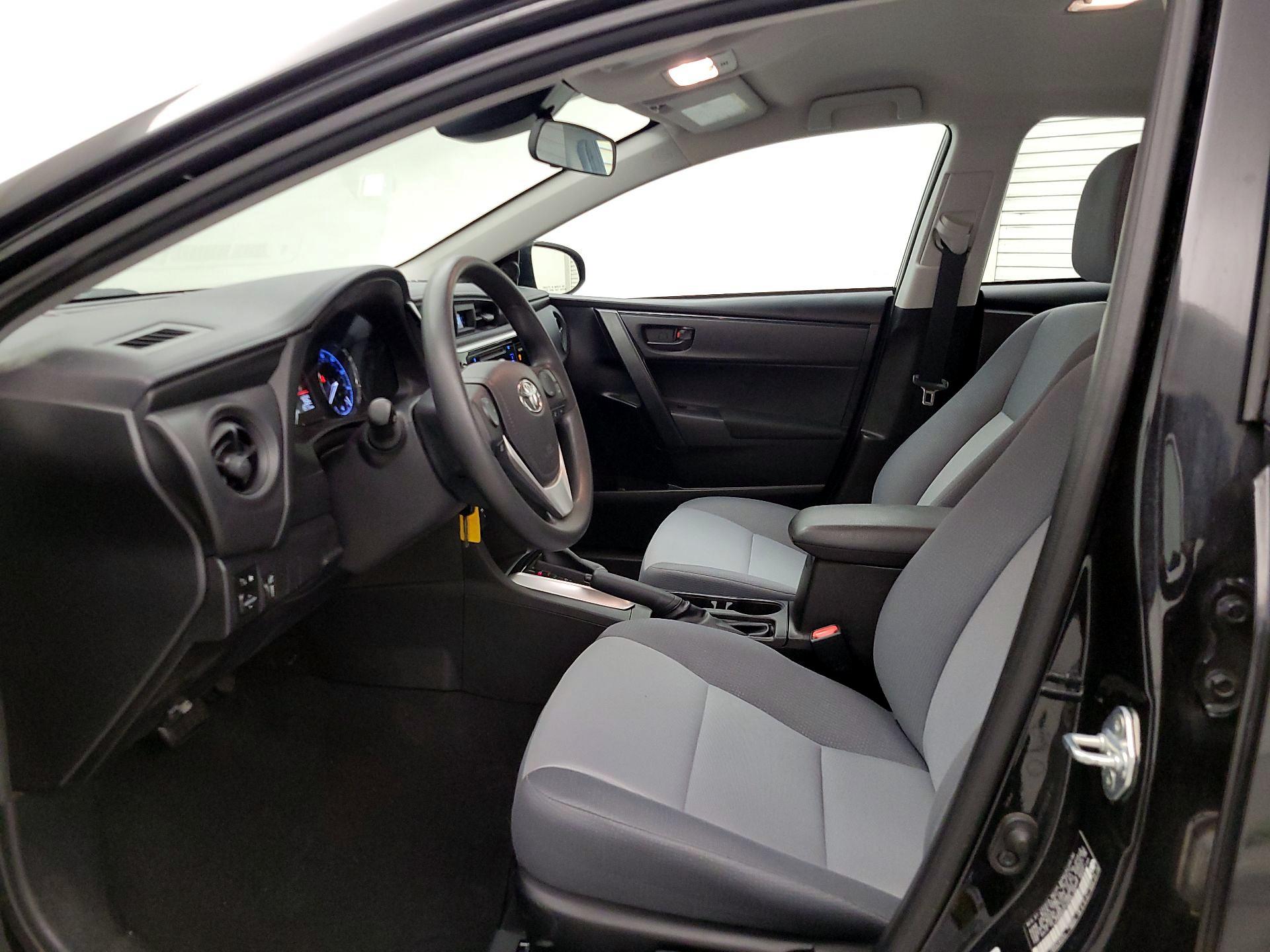 Thumbnail: 2017 Toyota Corolla - 11