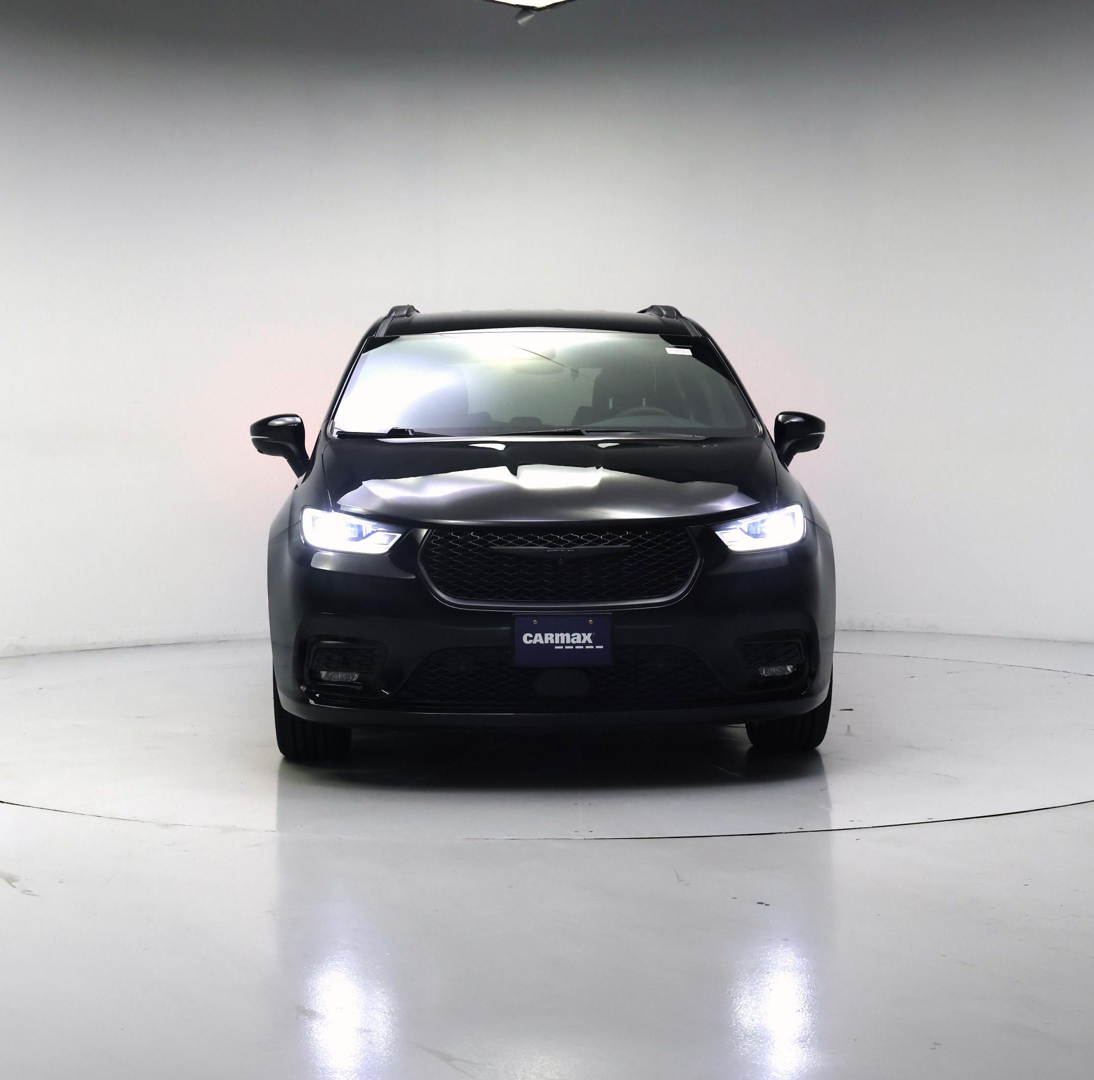 Thumbnail: 2023 Chrysler Pacifica - 5