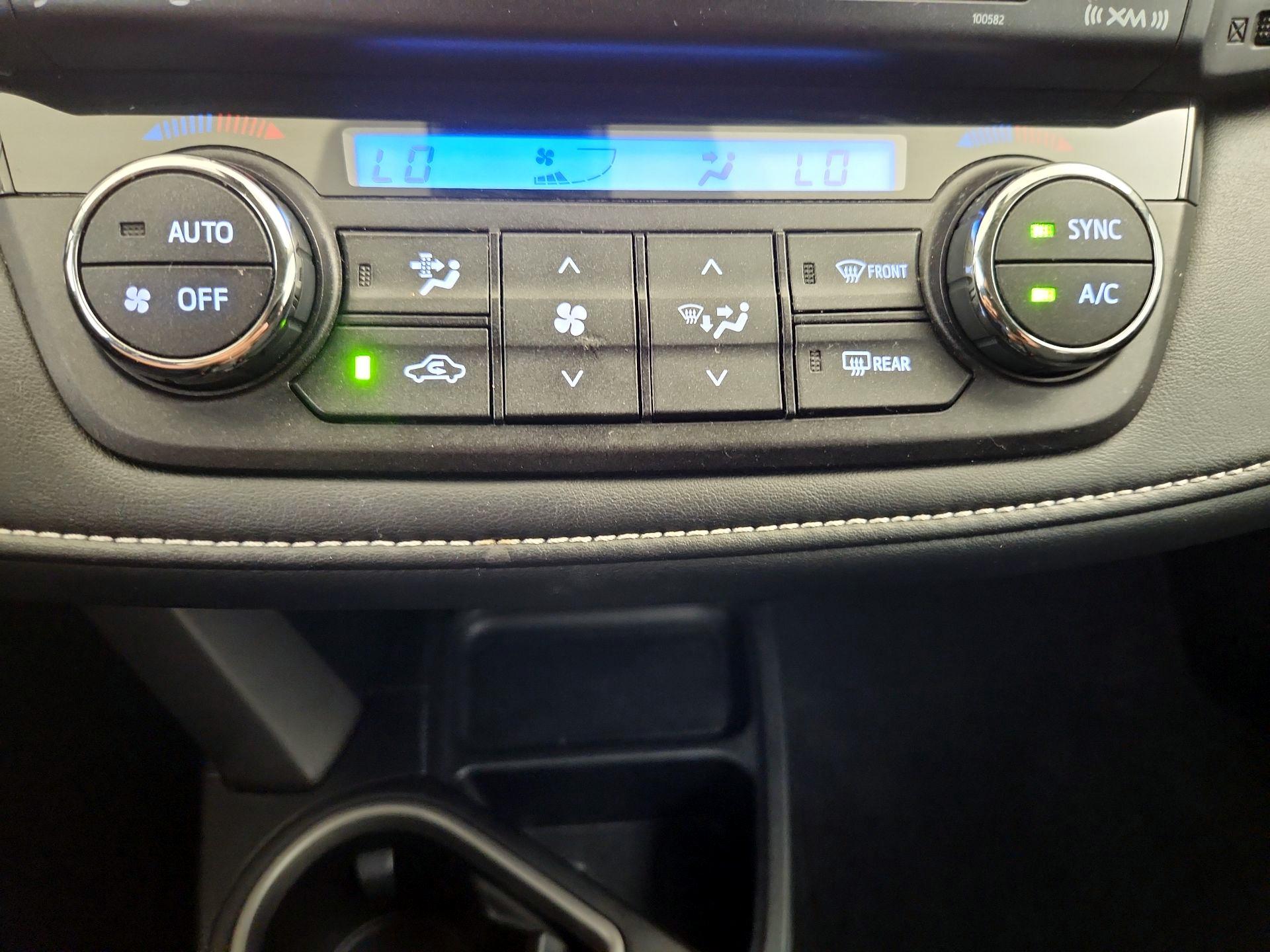 Thumbnail: 2018 Toyota RAV4 - 16