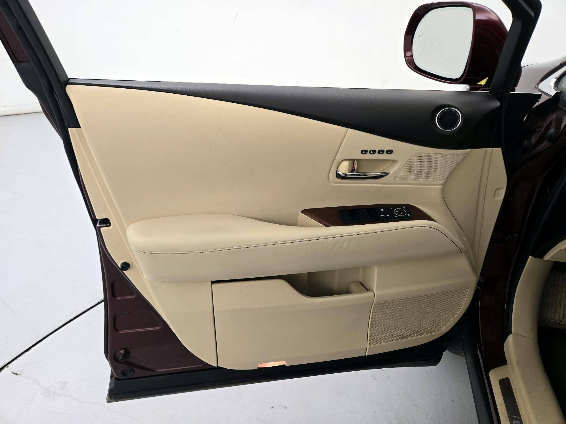 Thumbnail: 2015 Lexus RX - 12