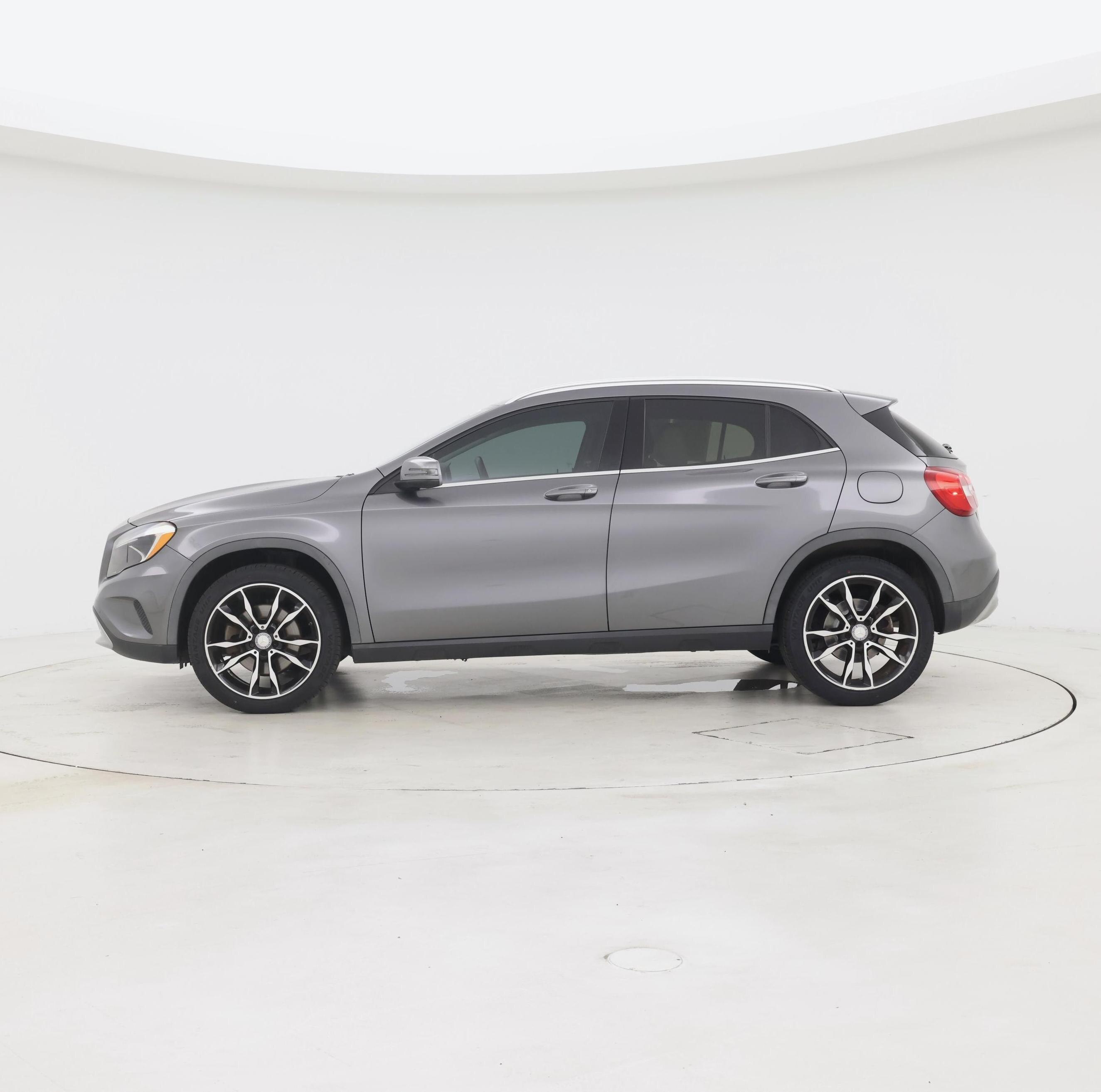 Thumbnail: 2016 Mercedes-Benz GLA - 3