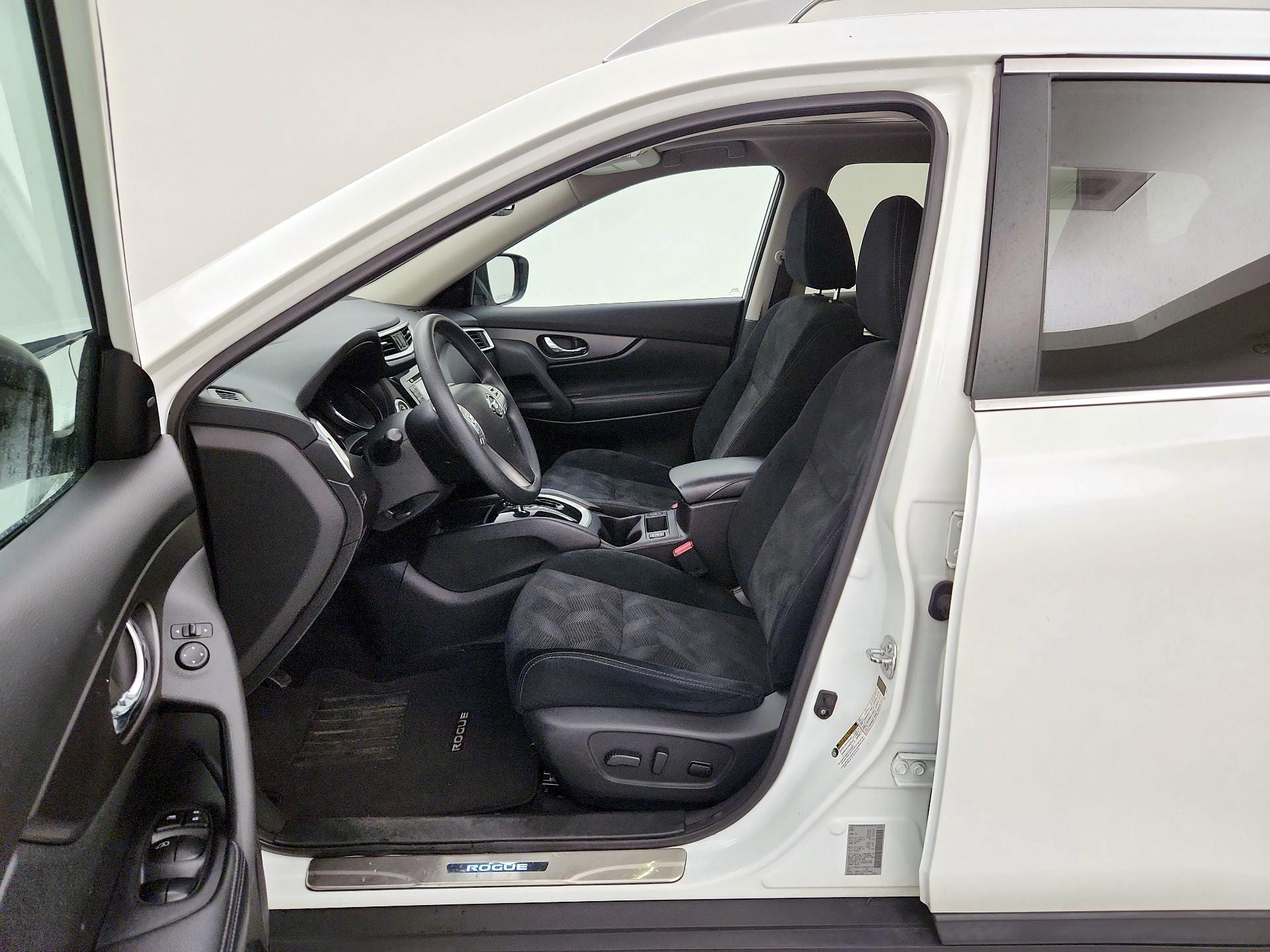Thumbnail: 2015 Nissan Rogue - 11