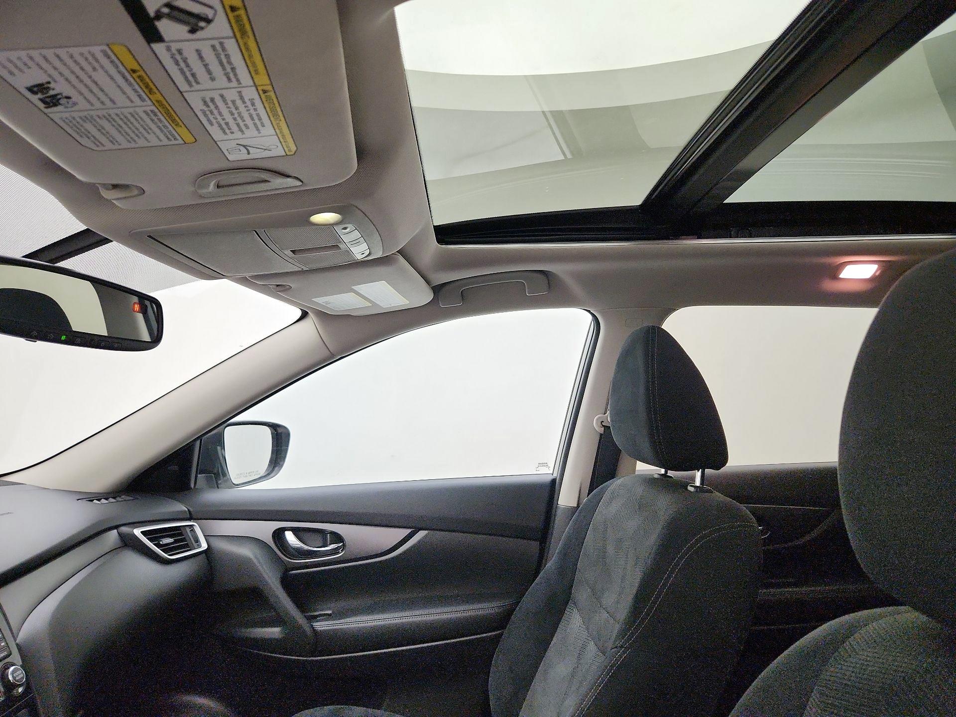 Thumbnail: 2015 Nissan Rogue - 20