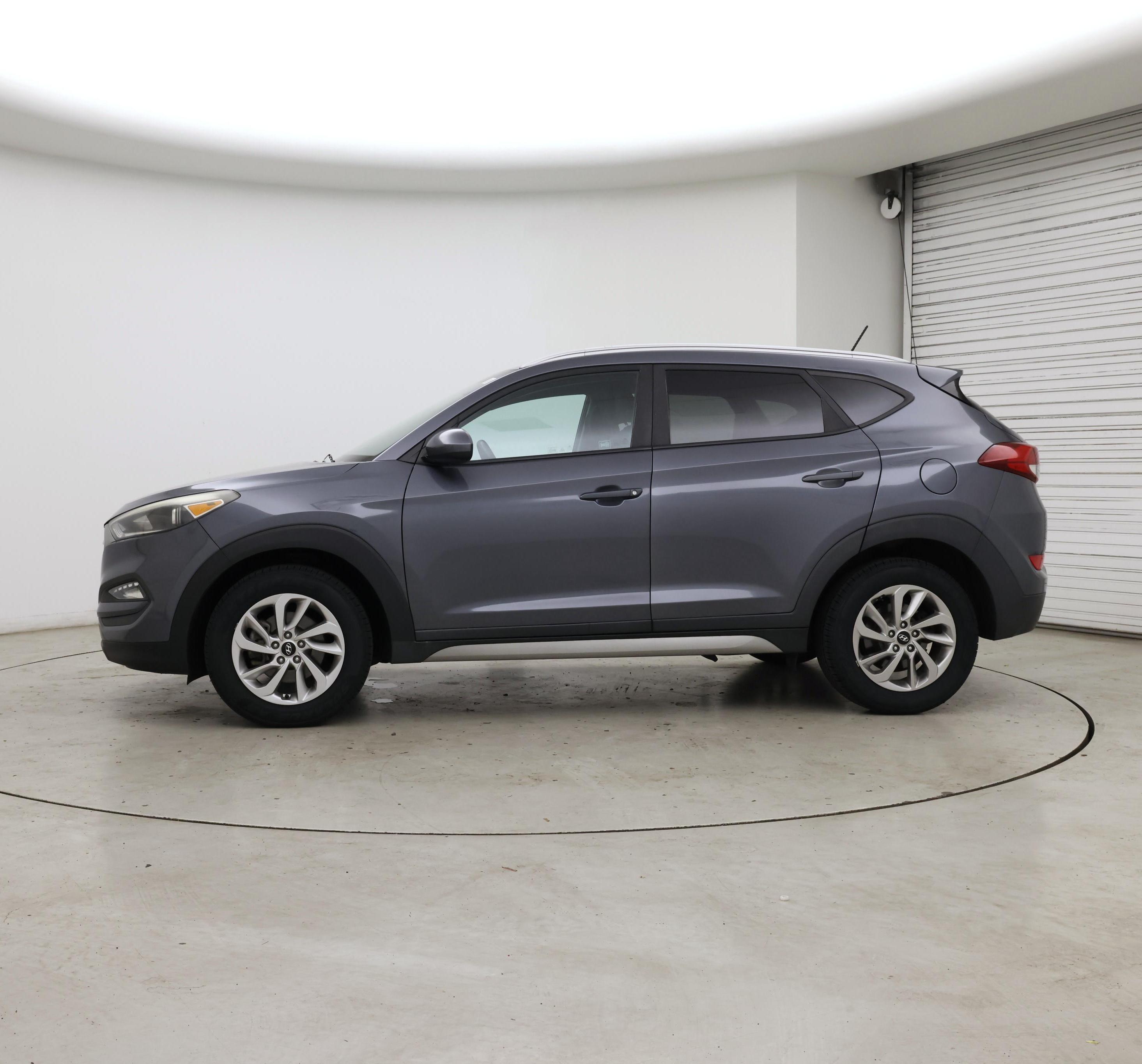 Thumbnail: 2017 Hyundai Tucson - 3