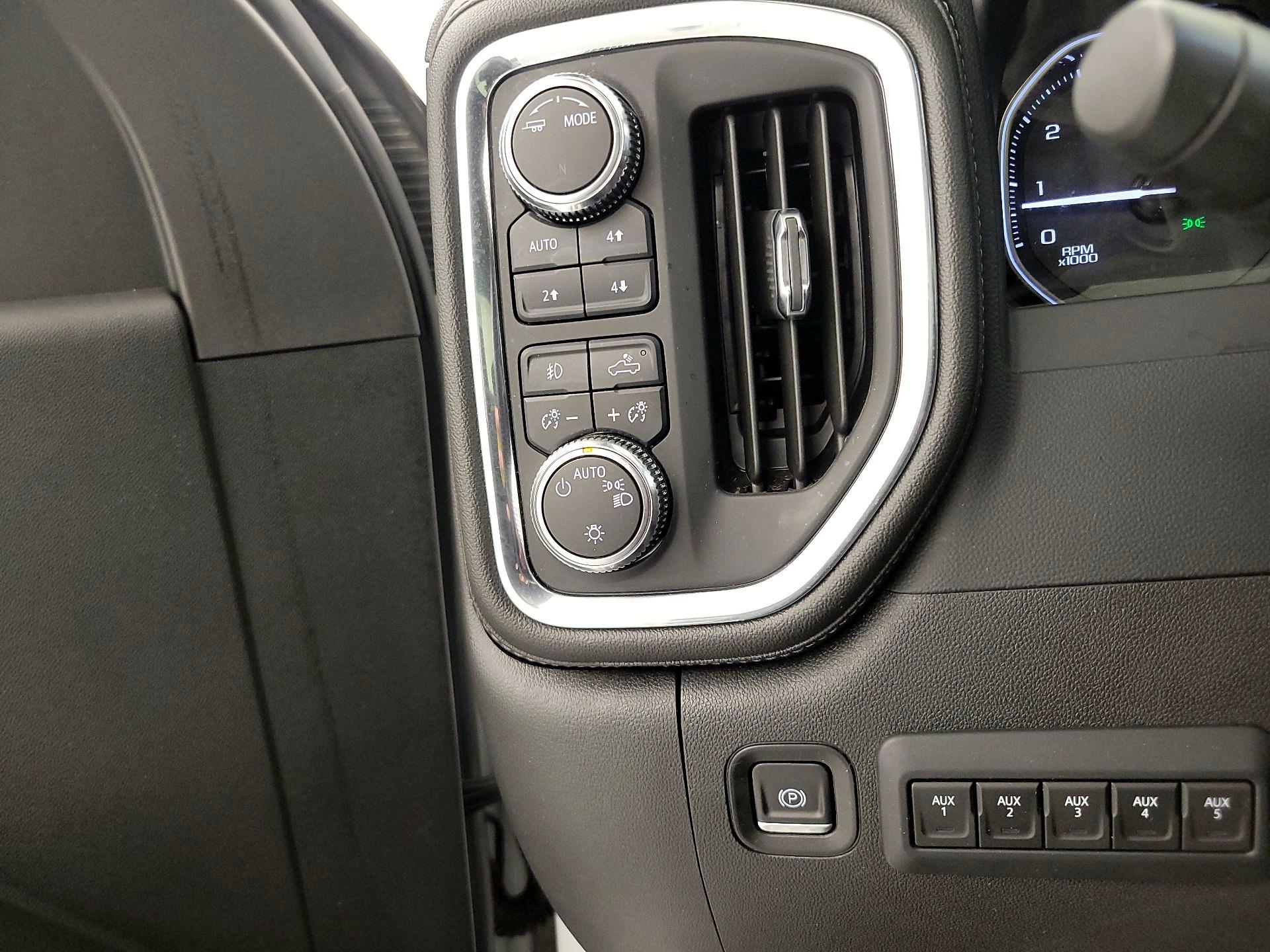 Thumbnail: 2022 GMC Sierra 3500 - 13