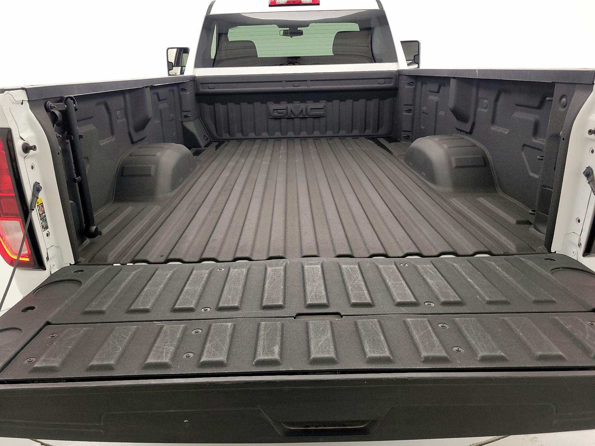 Thumbnail: 2022 GMC Sierra 3500 - 19