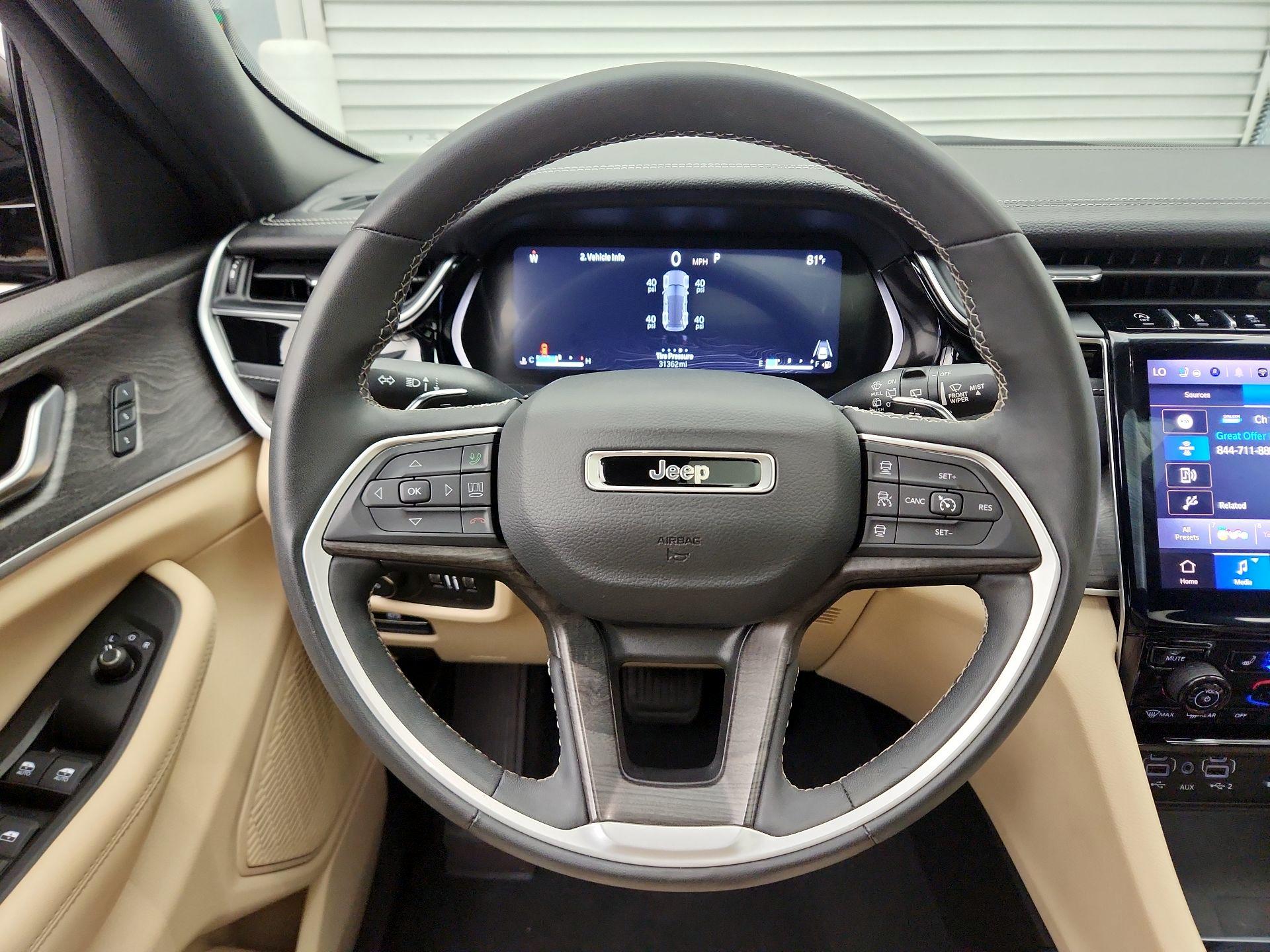 Thumbnail: 2023 Jeep Grand Cherokee - 10