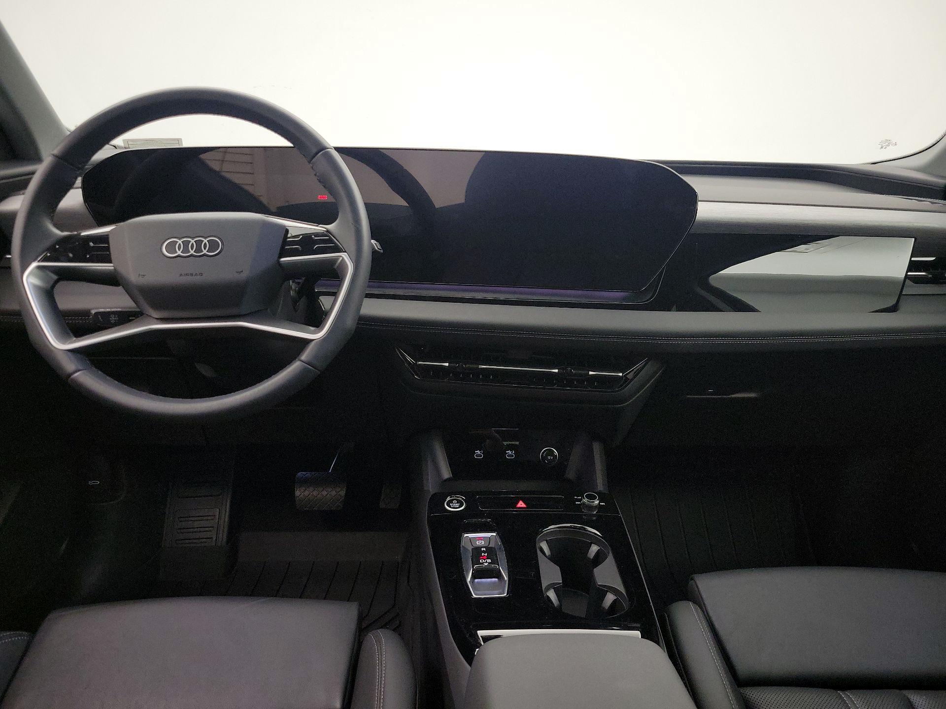 Thumbnail: 2025 Audi Q6 e-tron - 9
