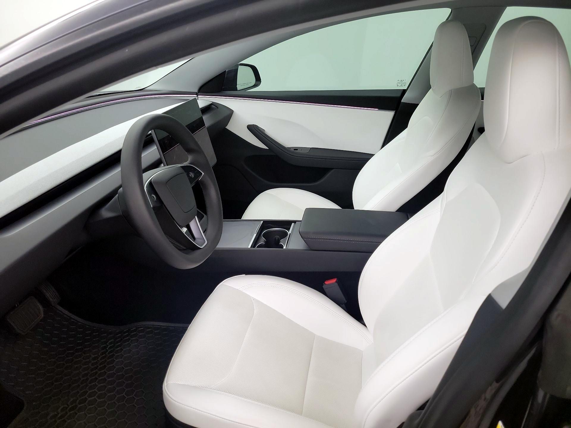 Thumbnail: 2024 Tesla Model 3 - 11