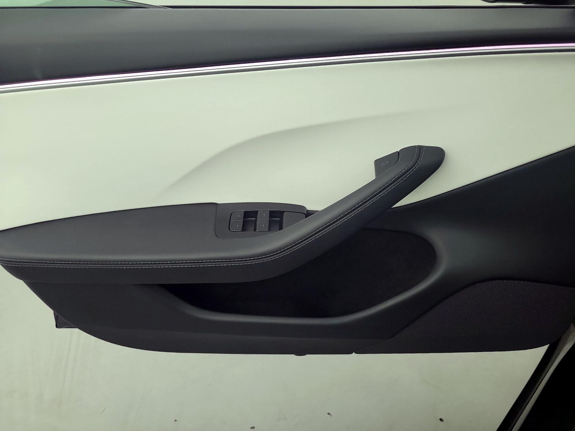 Thumbnail: 2024 Tesla Model 3 - 12