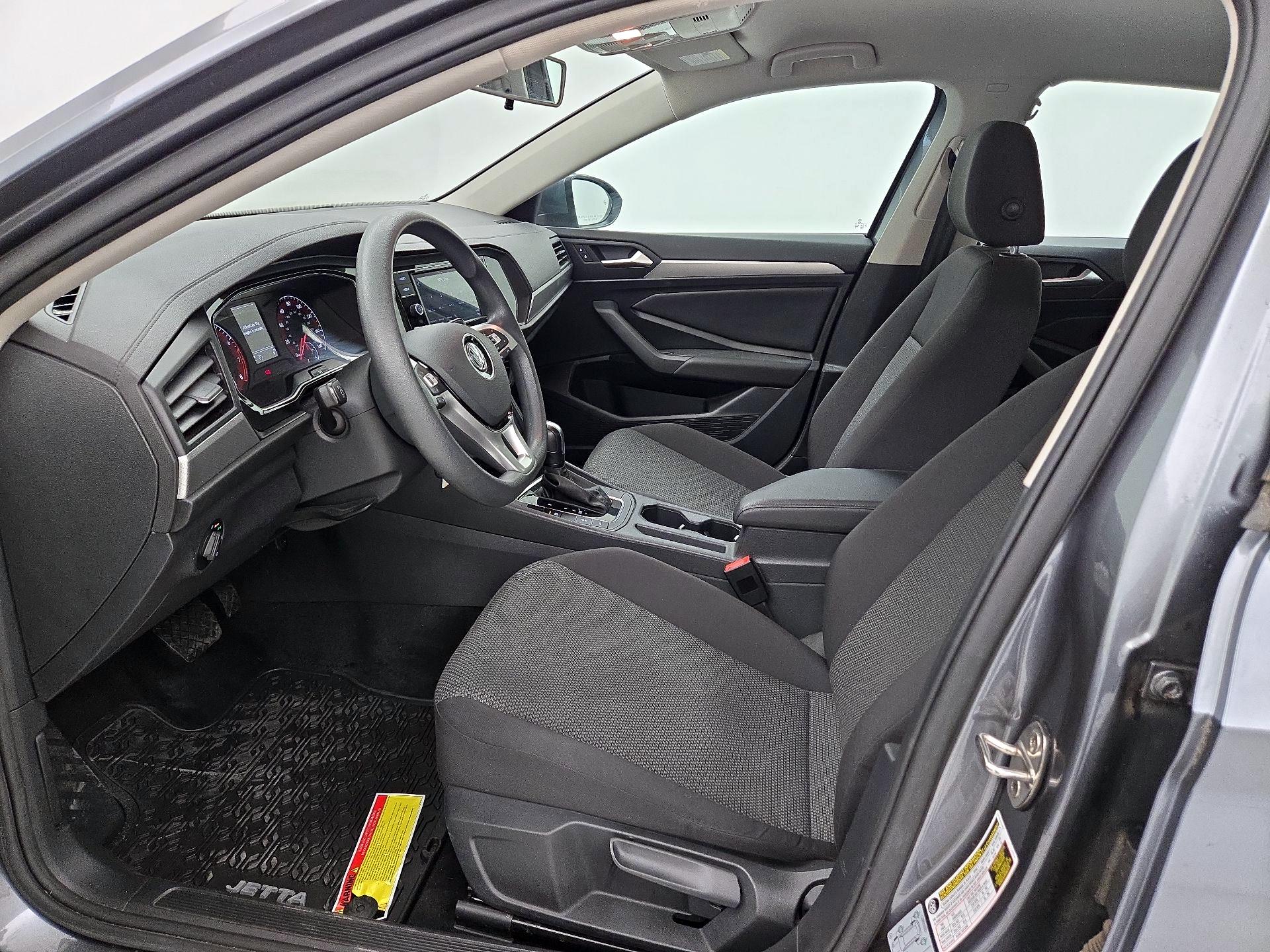 Thumbnail: 2019 Volkswagen Jetta - 11
